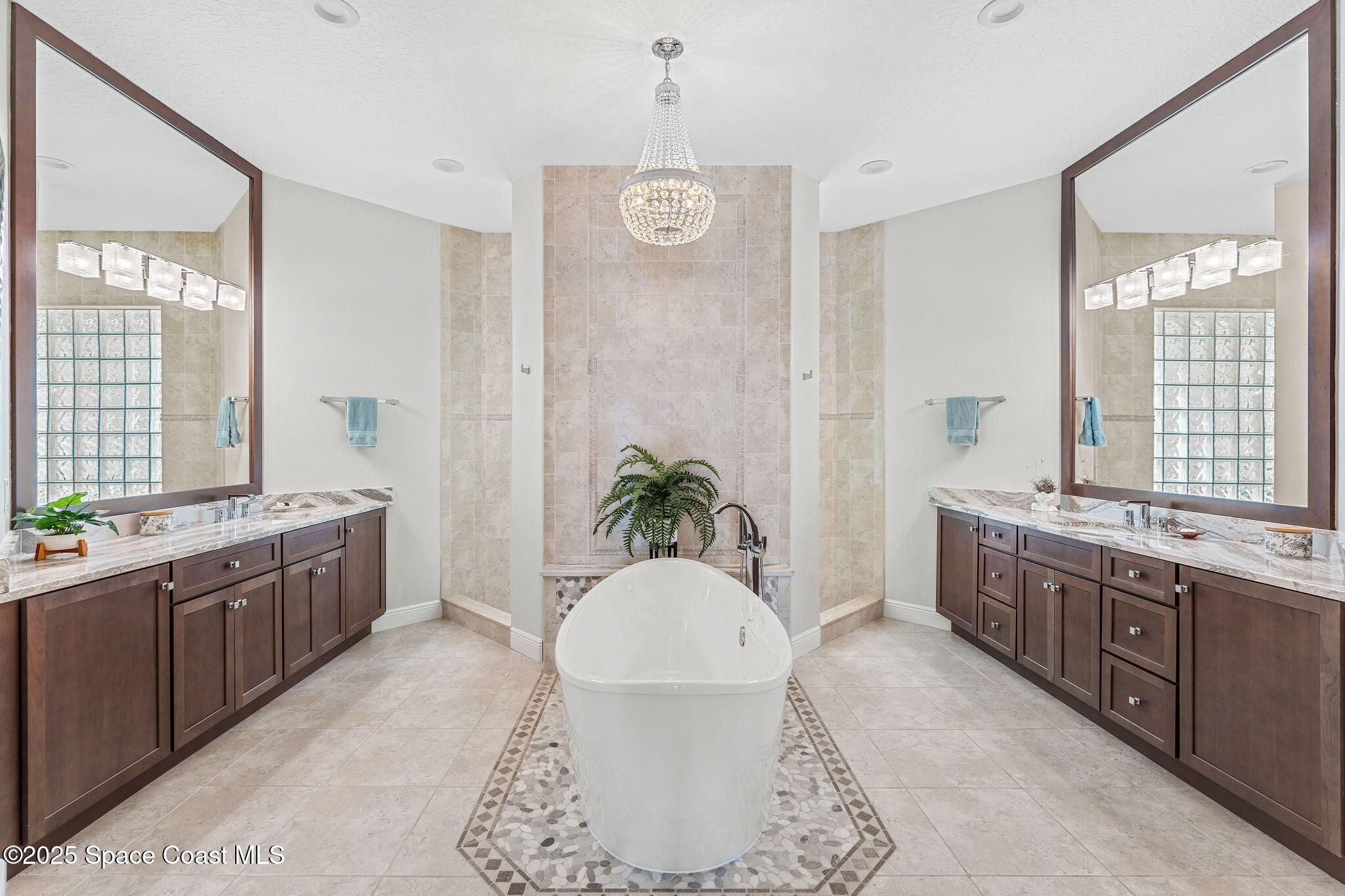 445 Riverview Lane