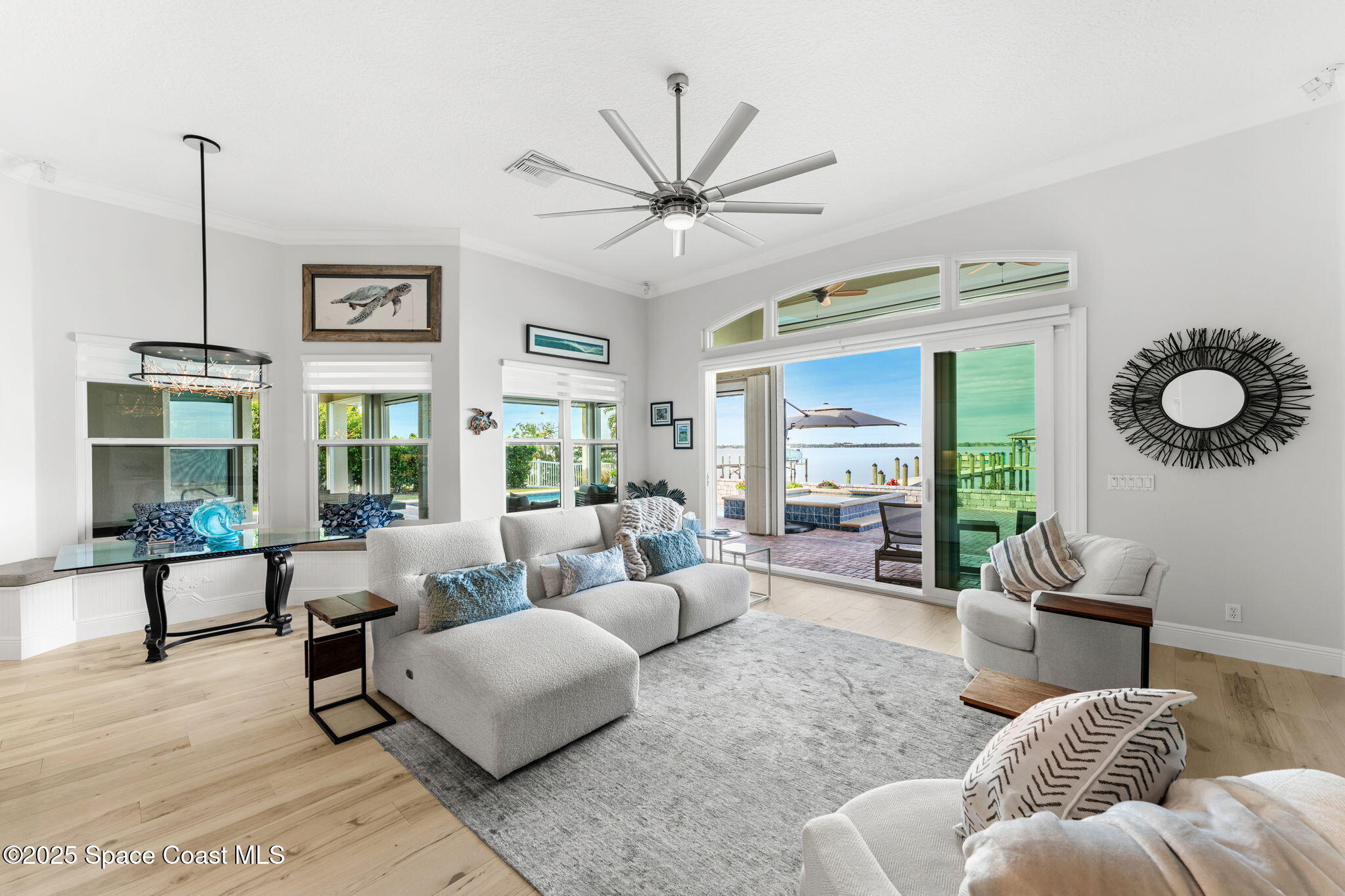 445 Riverview Lane