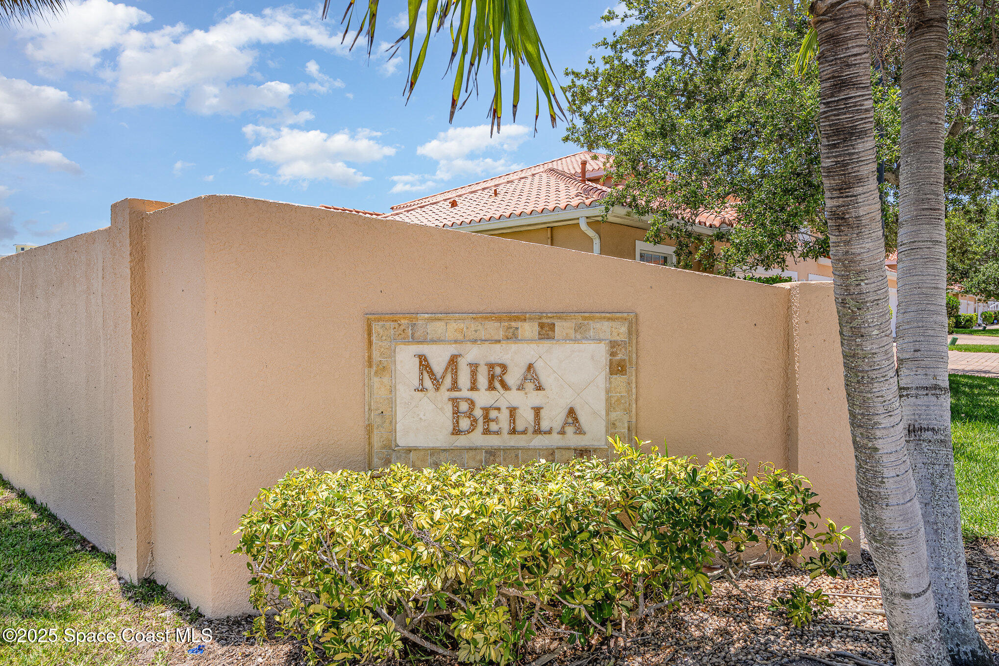 1243 Etruscan Way, 103