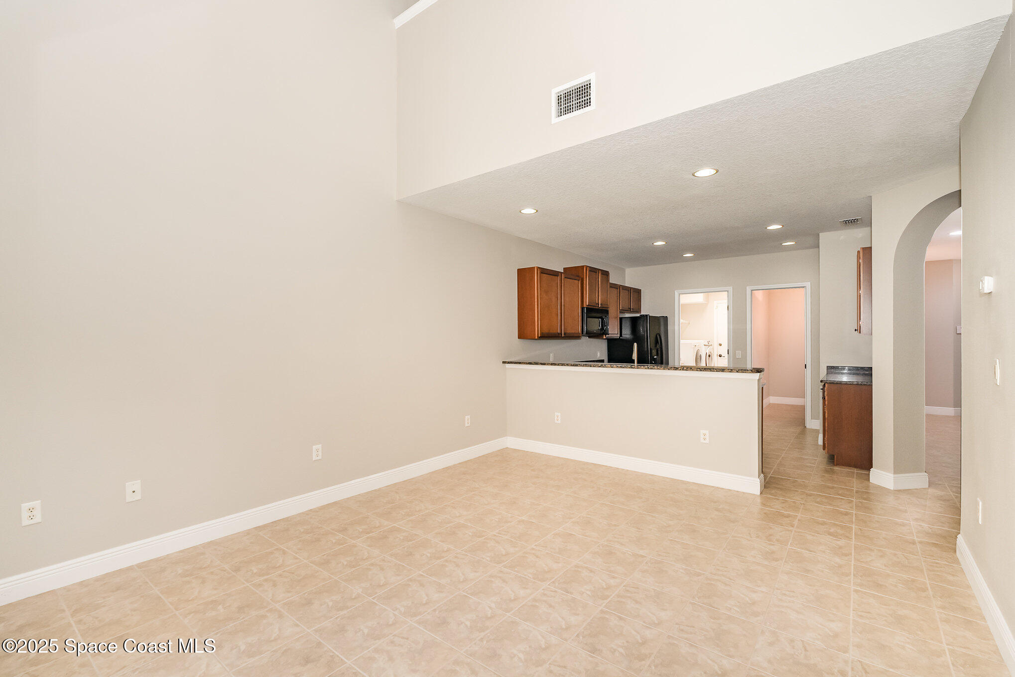 1243 Etruscan Way, 103