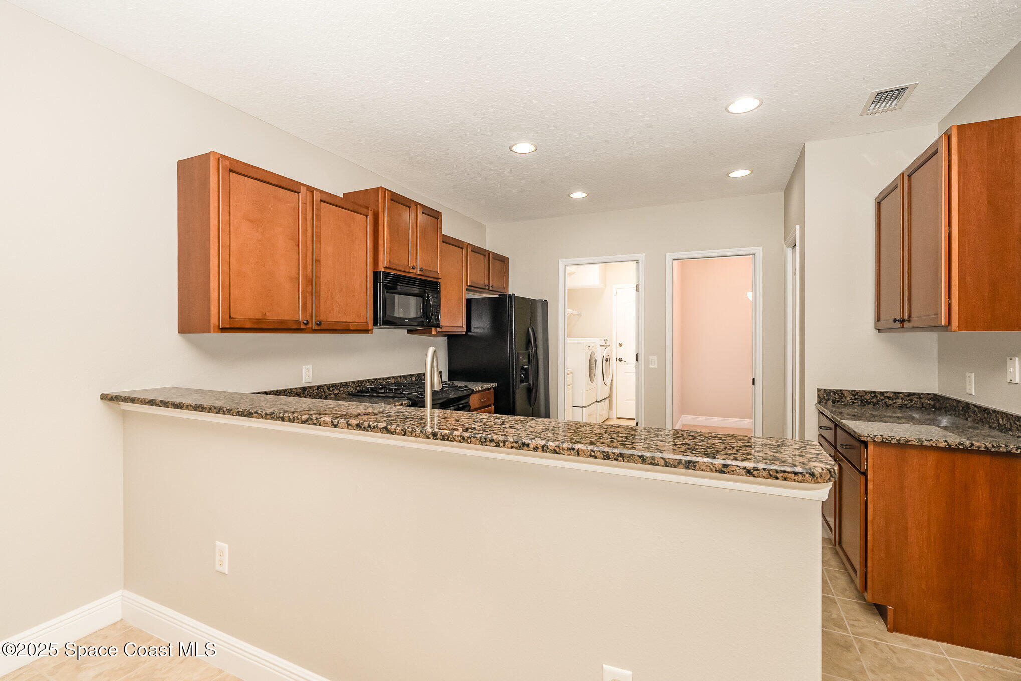 1243 Etruscan Way, 103