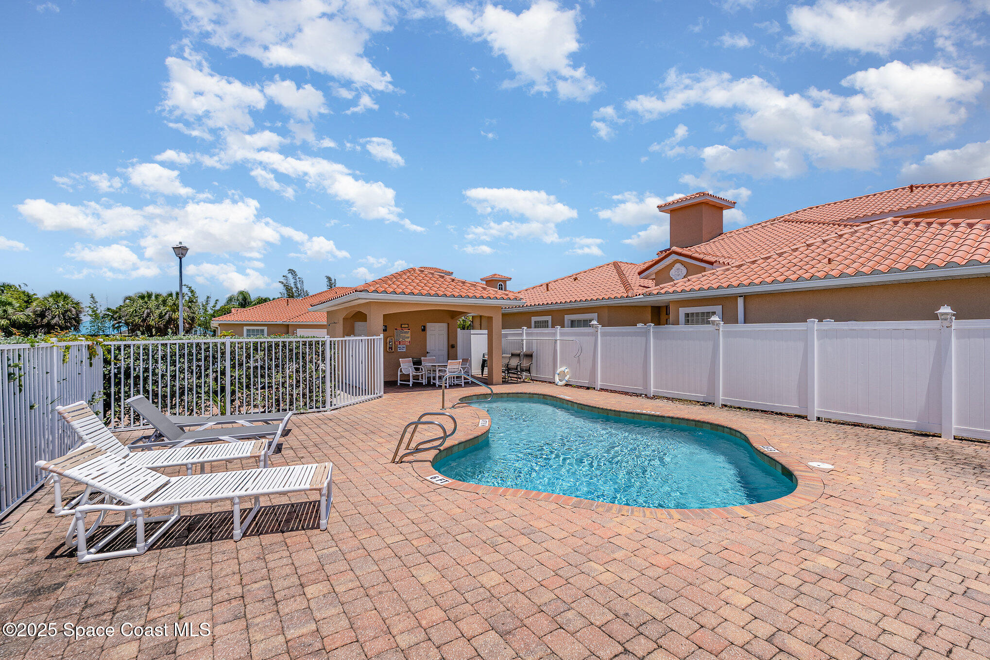 1243 Etruscan Way, 103