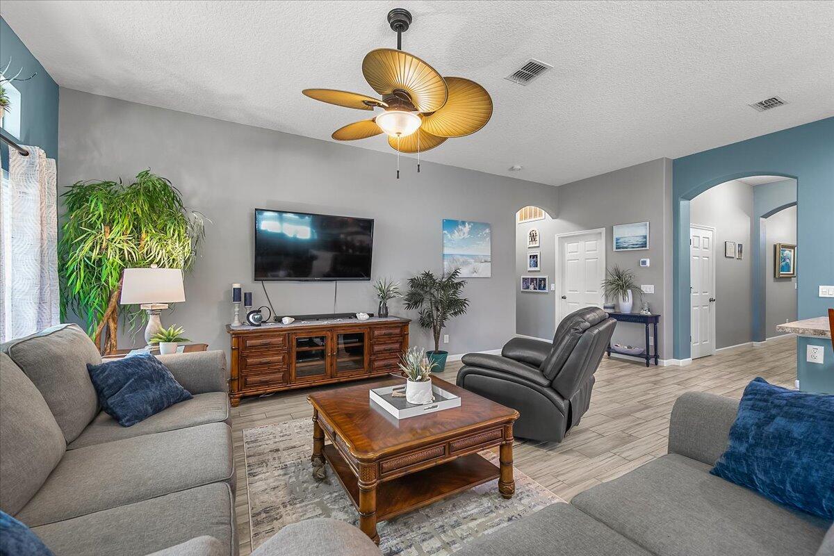 4135 Sage Brush Circle