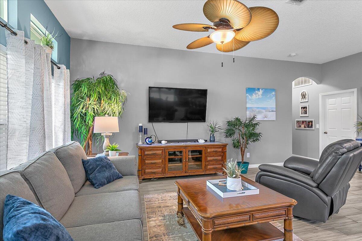 4135 Sage Brush Circle