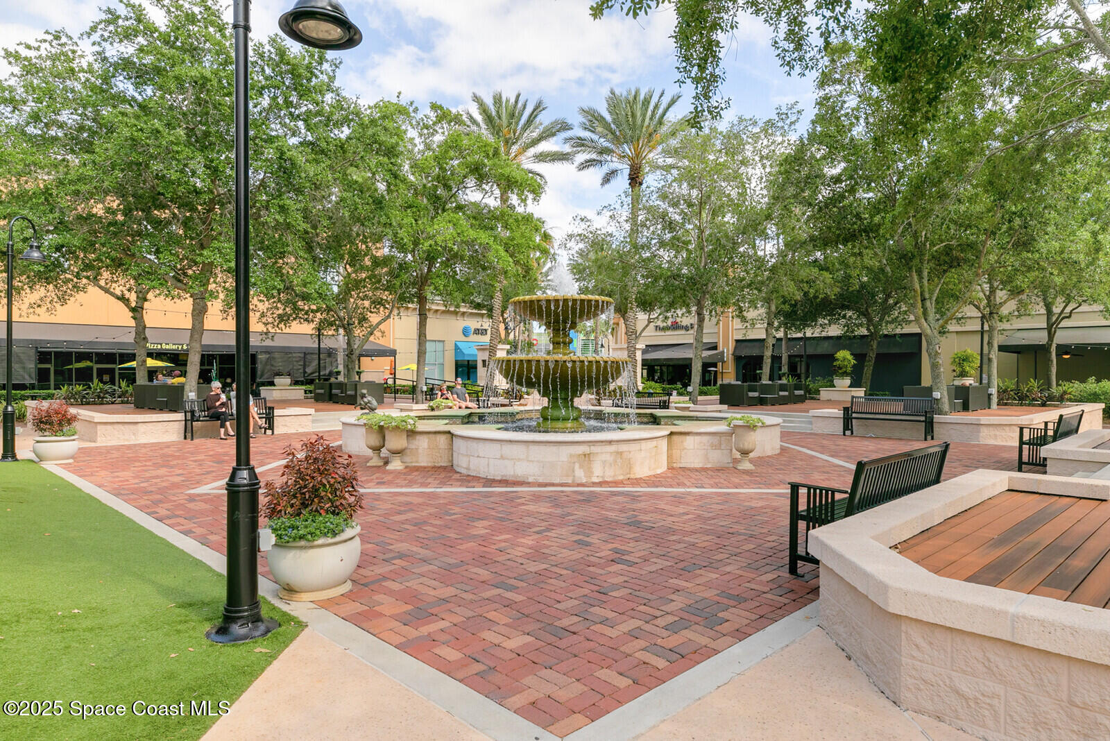 1059 Egret Lake Way