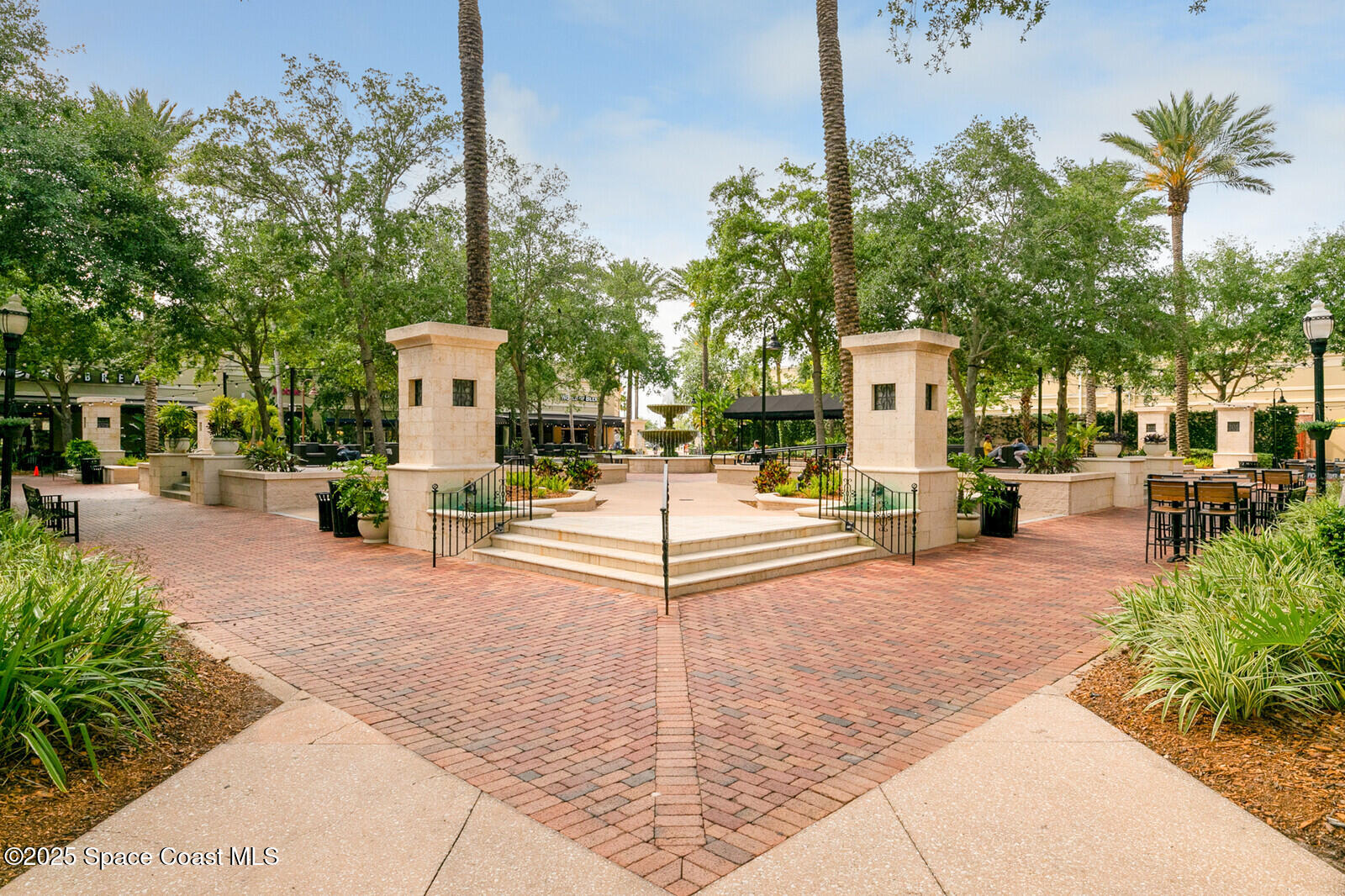 1059 Egret Lake Way