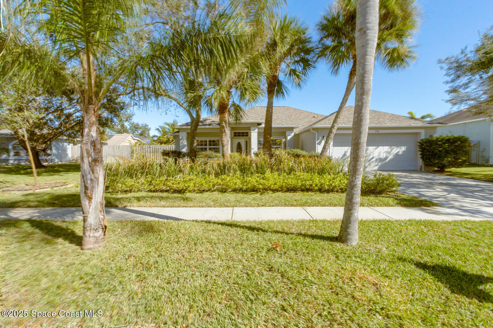 1059 Egret Lake Way