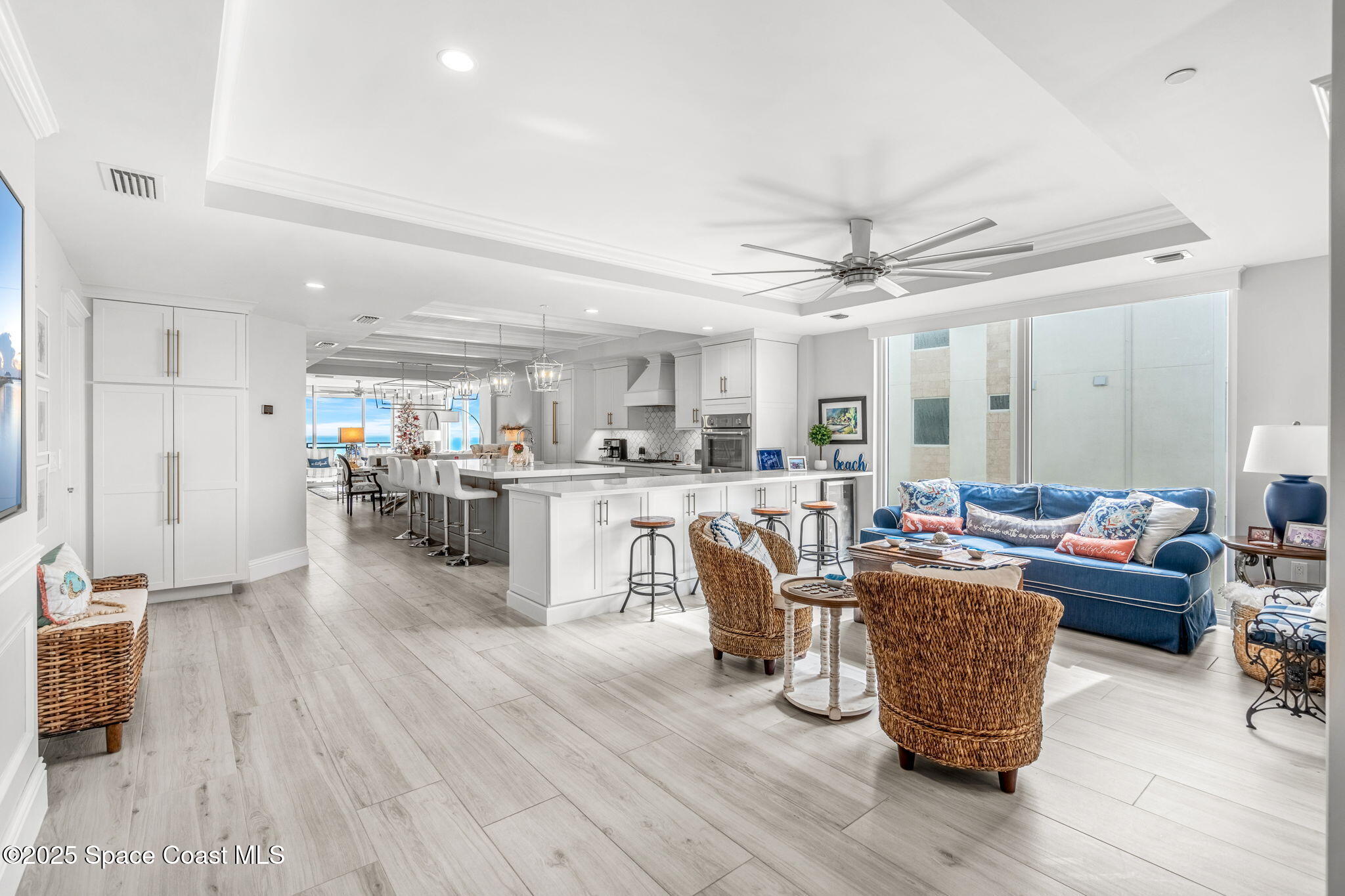 1645 N Highway A1a, 303