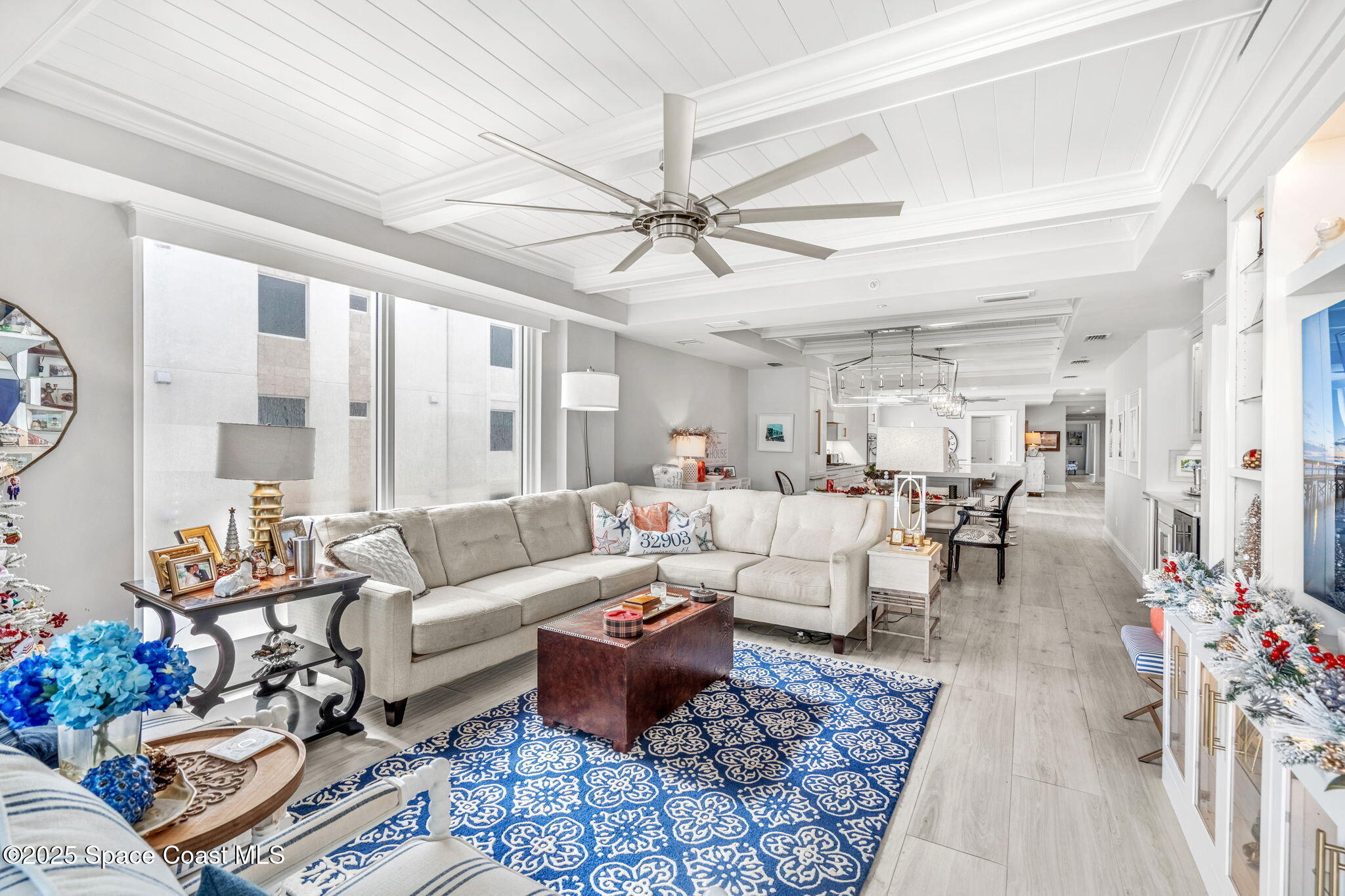 1645 N Highway A1a, 303