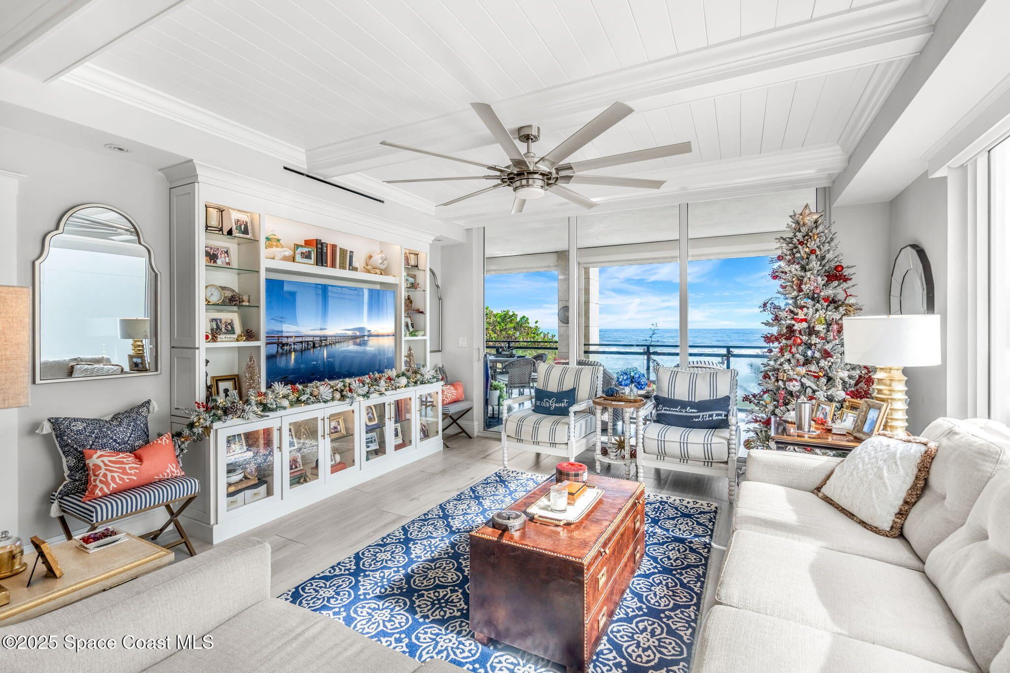 1645 N Highway A1a, 303
