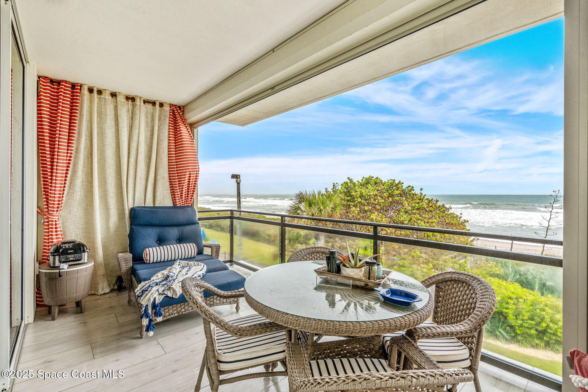 1645 N Highway A1a, 303