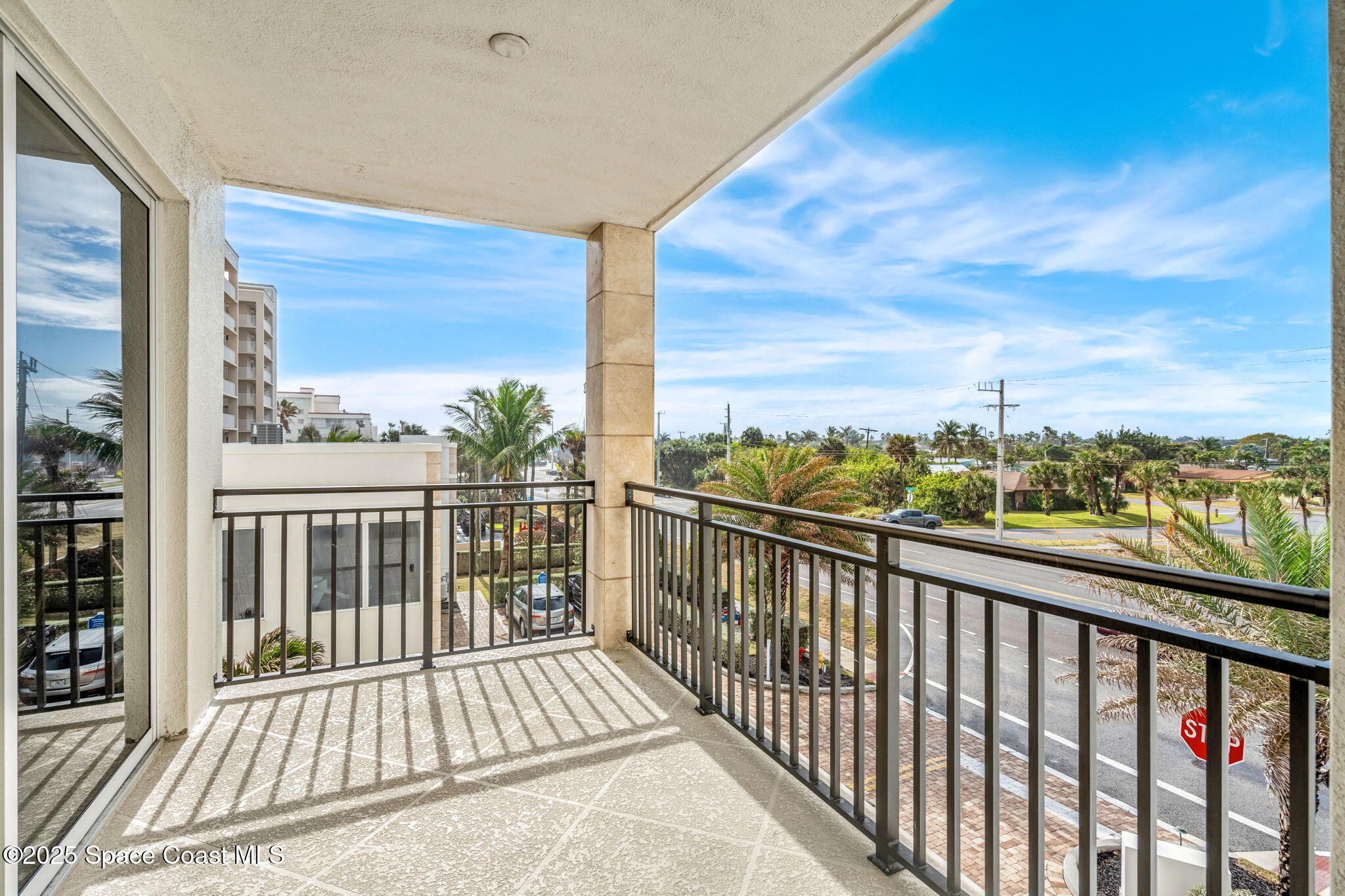 1645 N Highway A1a, 303