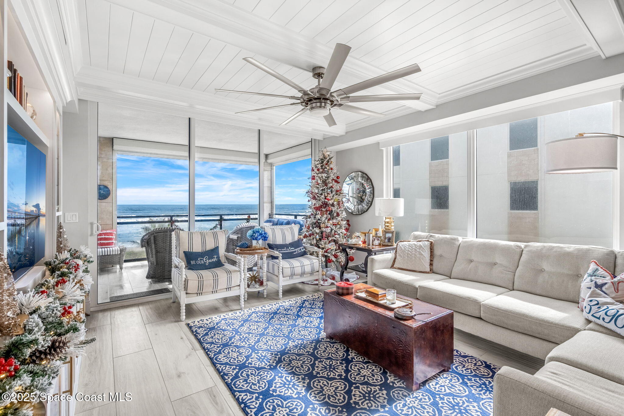 1645 N Highway A1a, 303