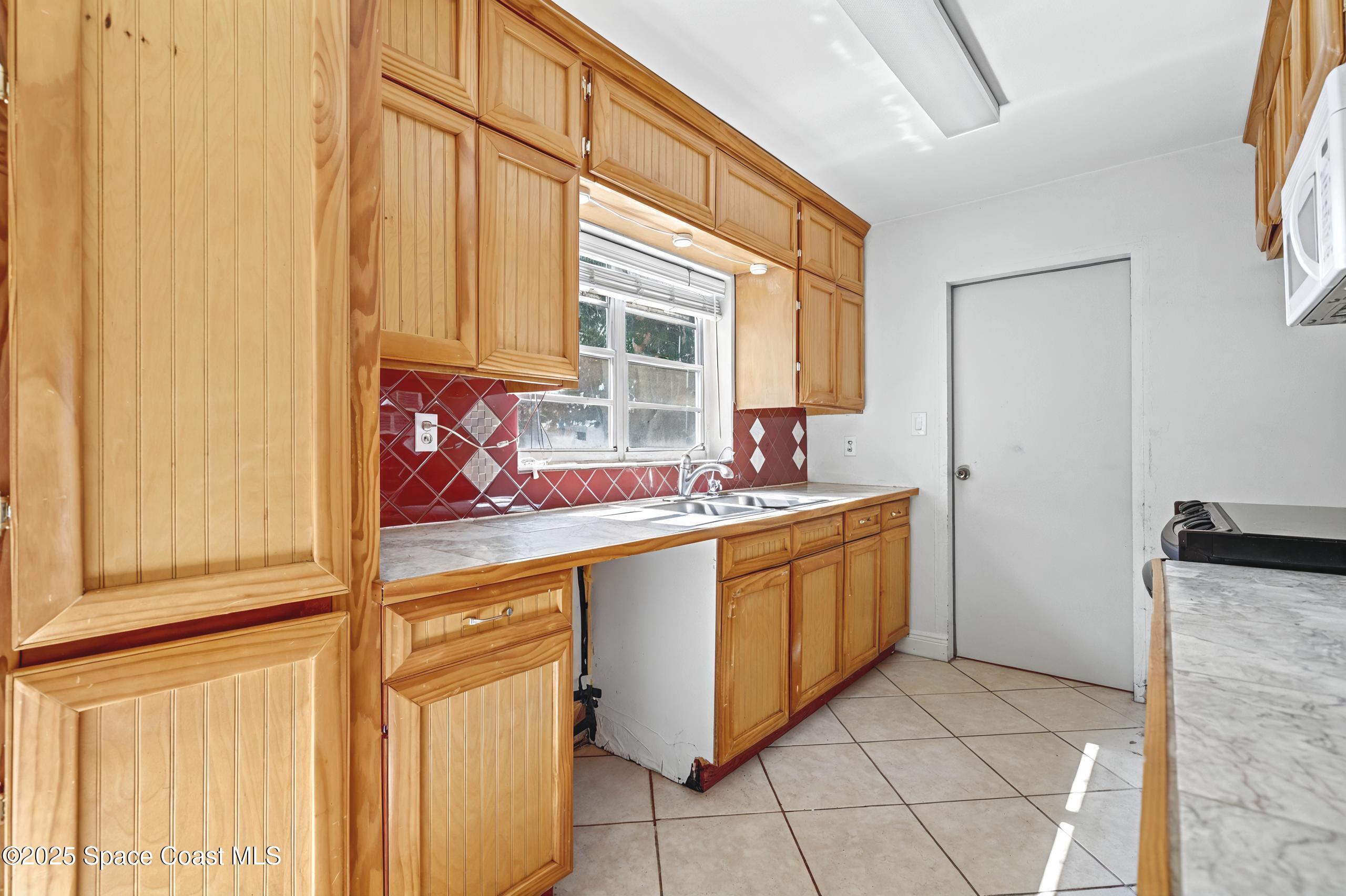 305 W Arlington Street
