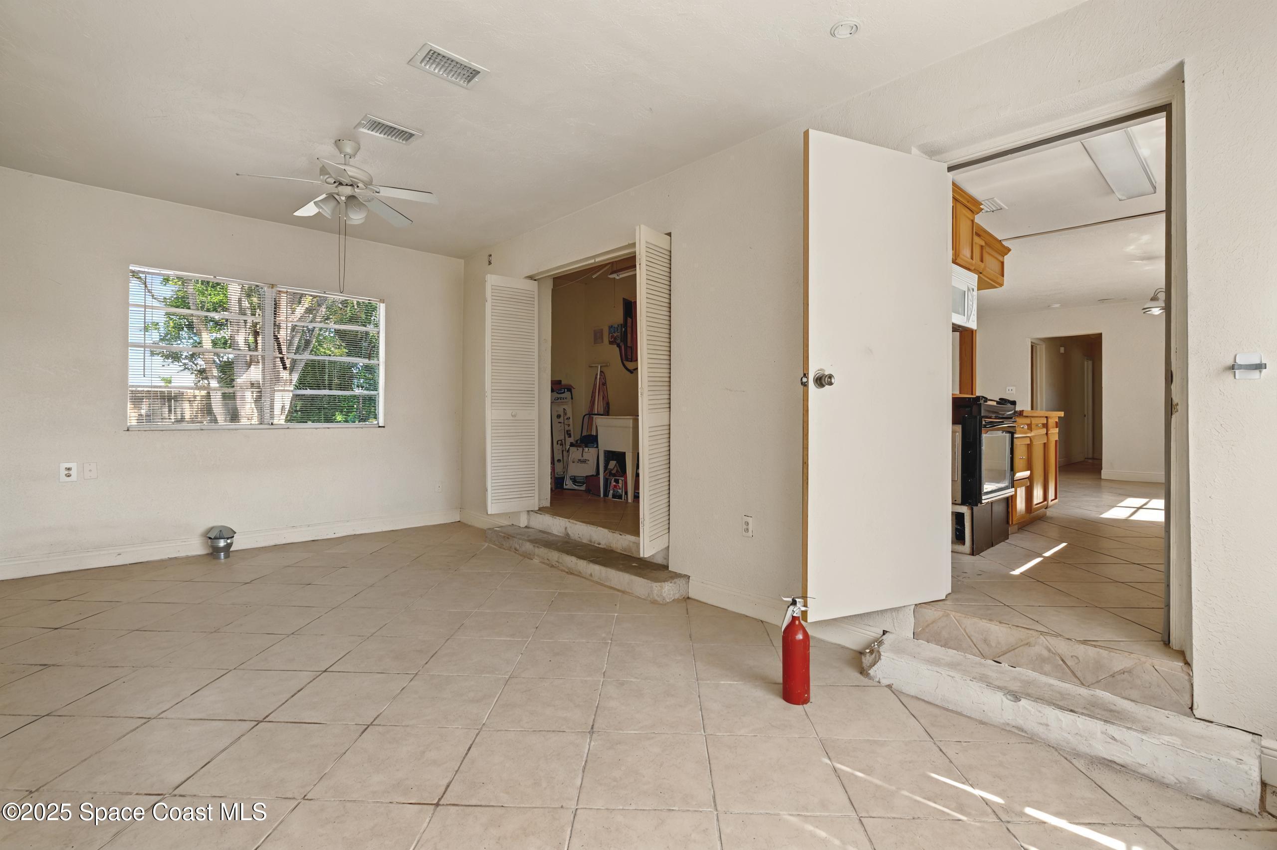 305 W Arlington Street