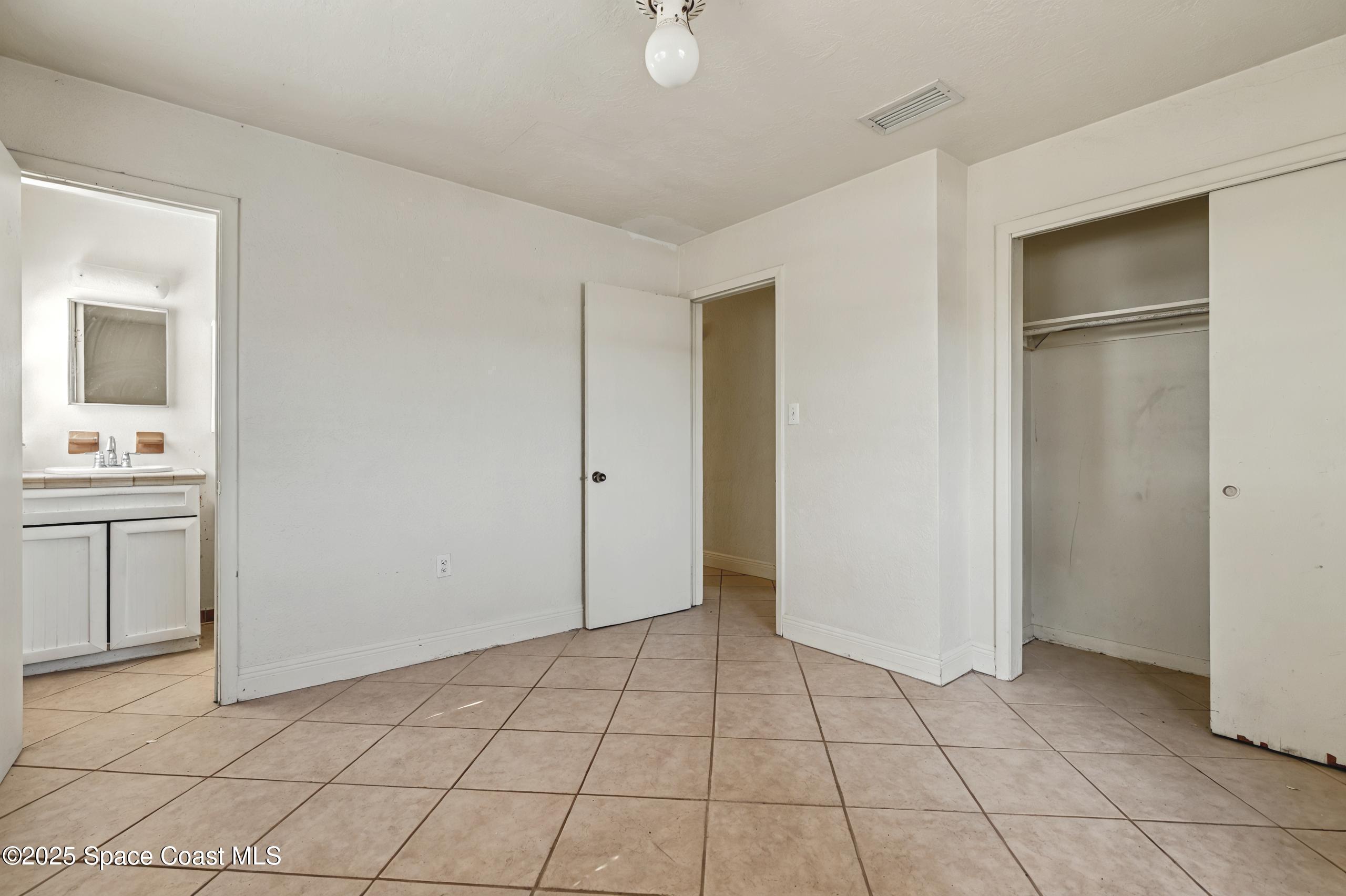 305 W Arlington Street