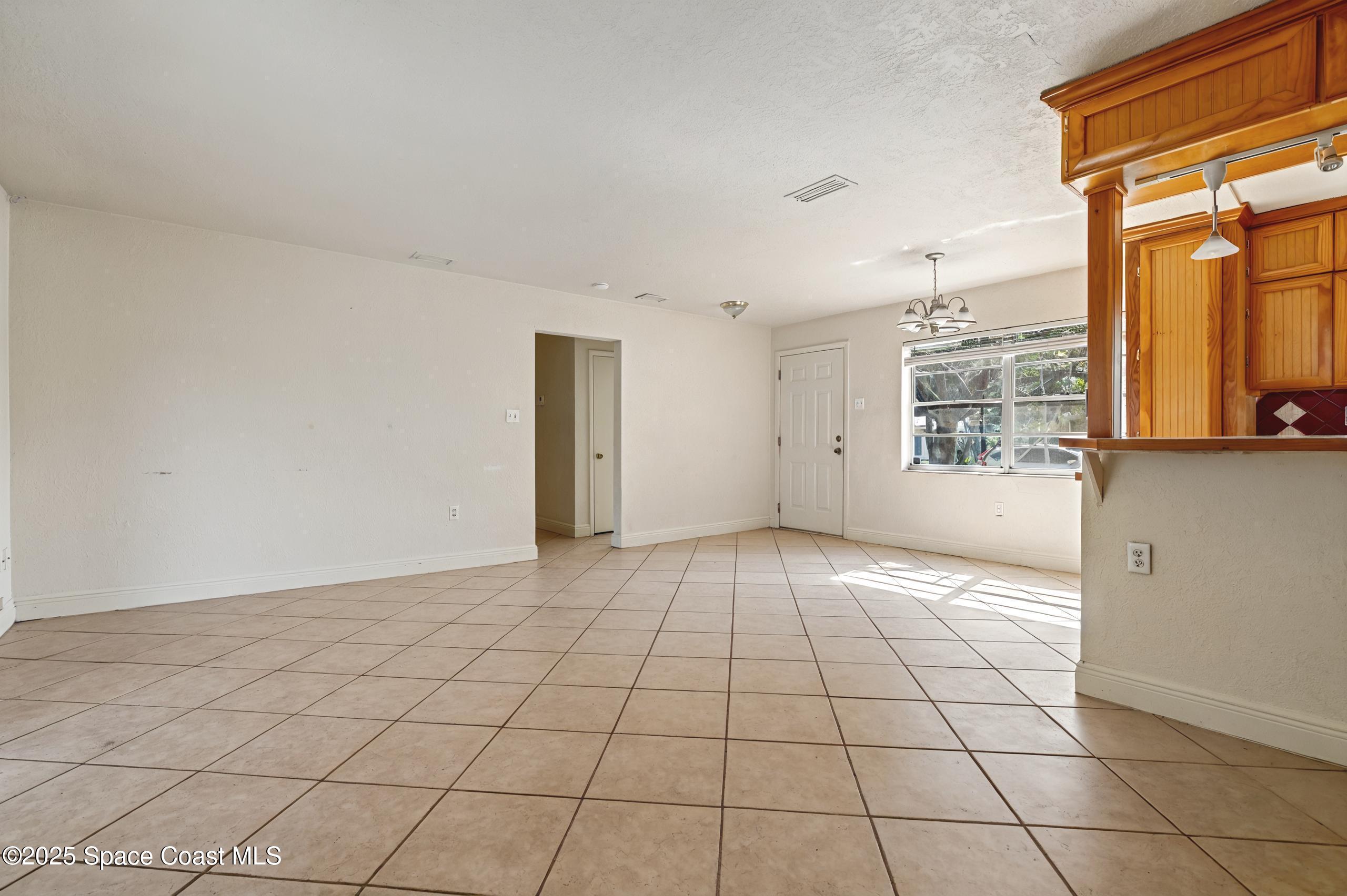 305 W Arlington Street