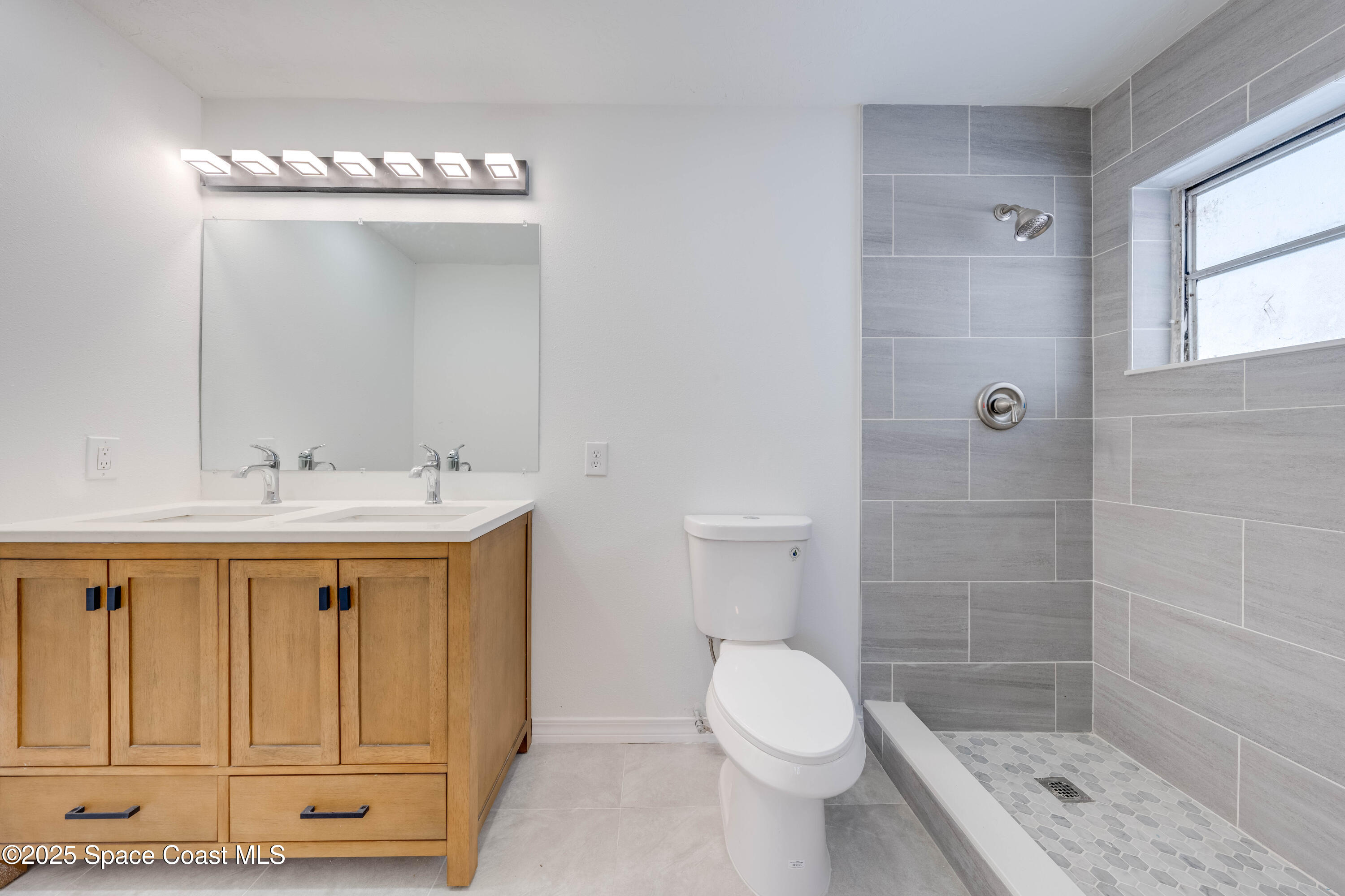 380 Cassia Boulevard