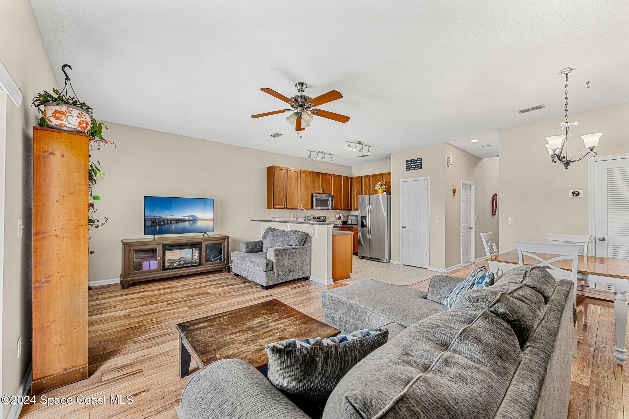 2740 Revolution Street, 103
