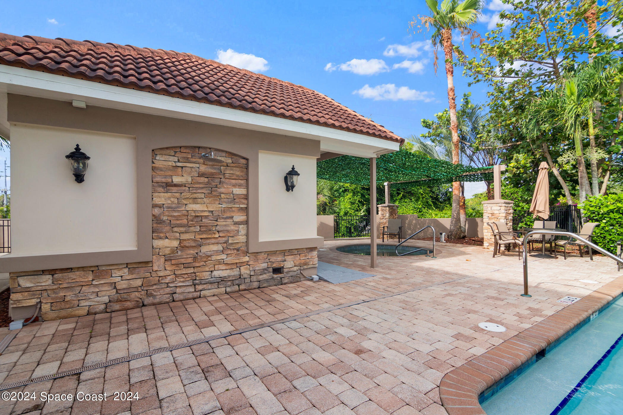 1410 Isabella Drive 104