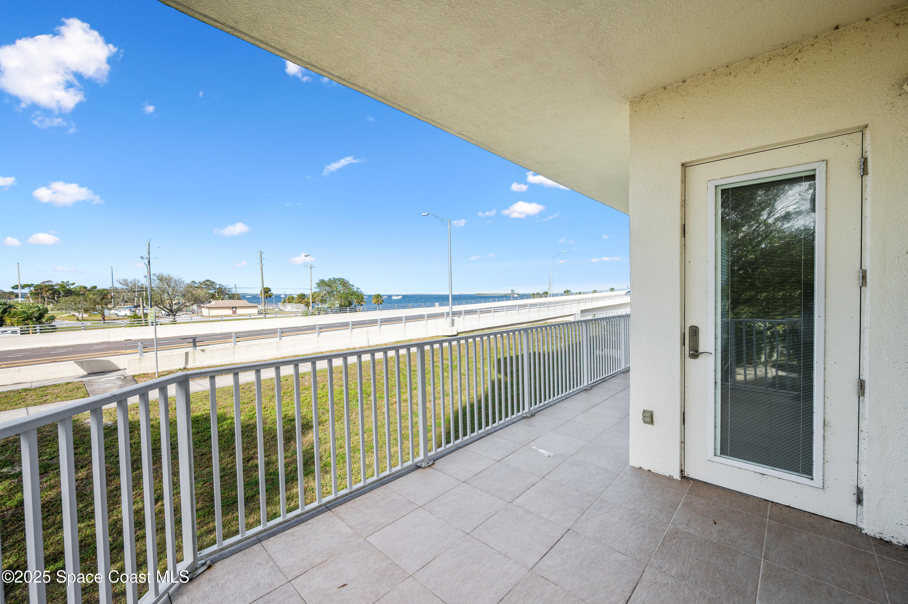 1 Indian River Avenue, 201