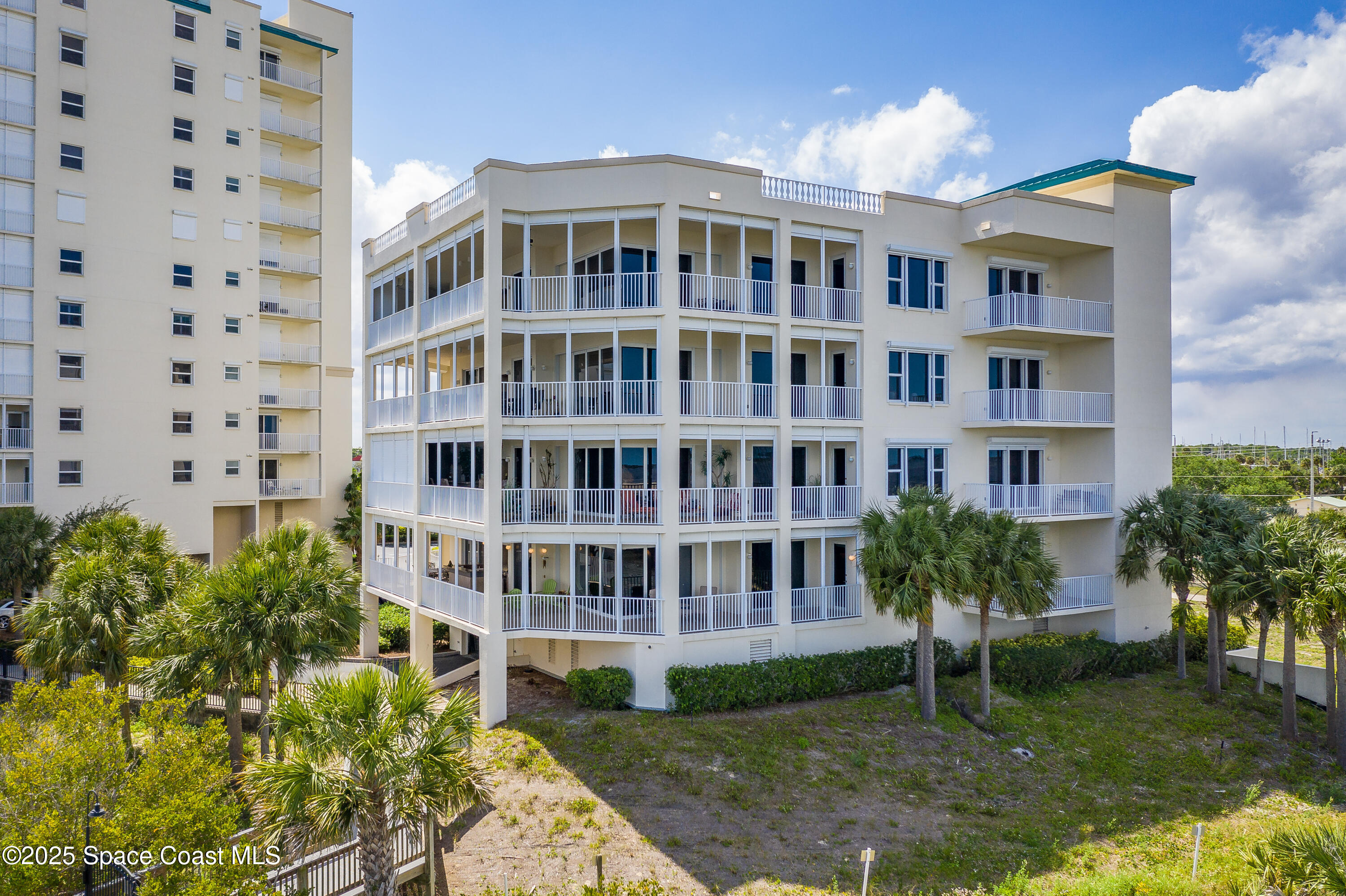 1 Indian River Avenue, 201