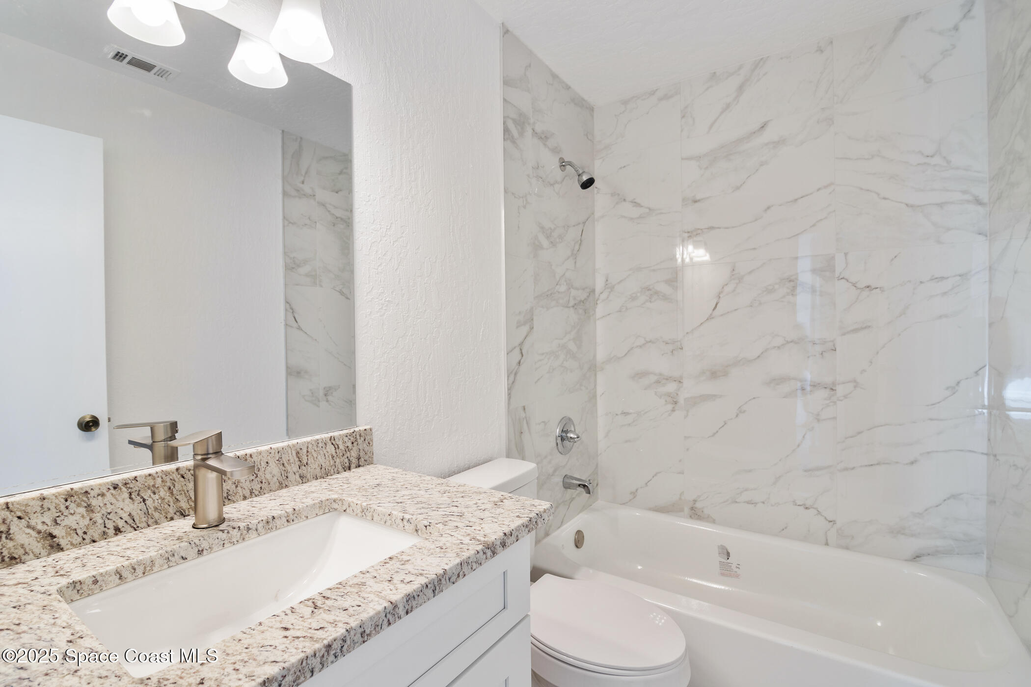 222 Van Loon Avenue NE