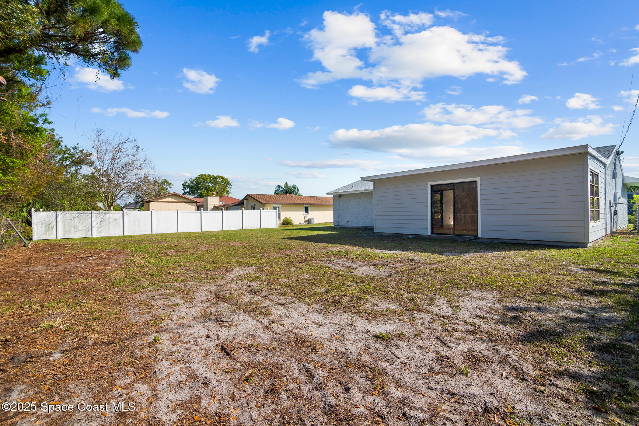 222 Van Loon Avenue NE