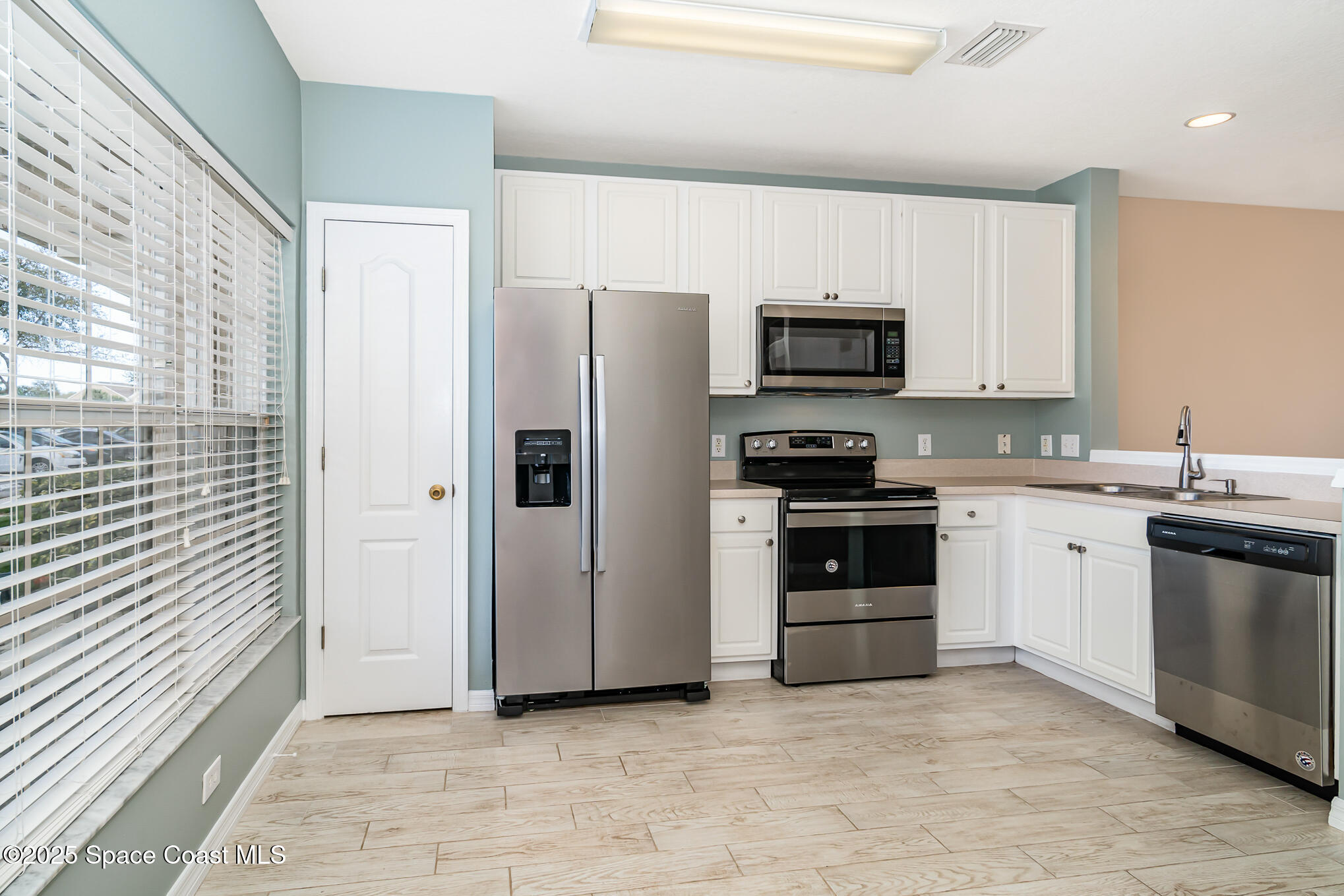 1375 Hampton Park Lane