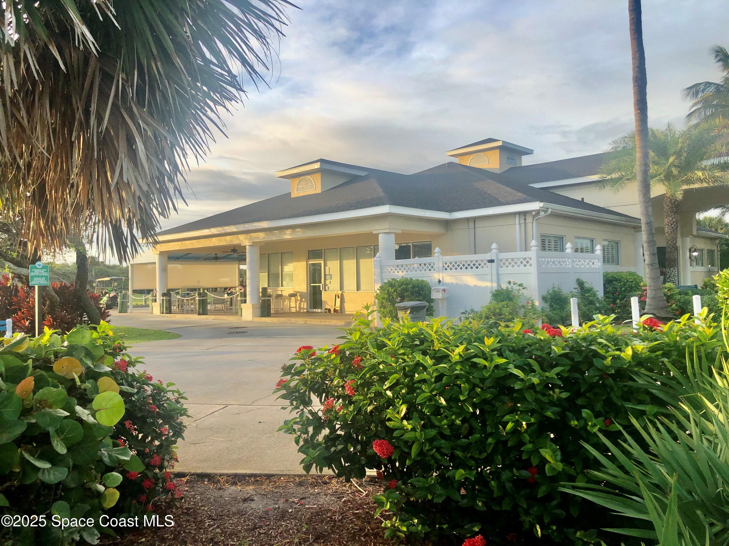 841 Aquarina Boulevard