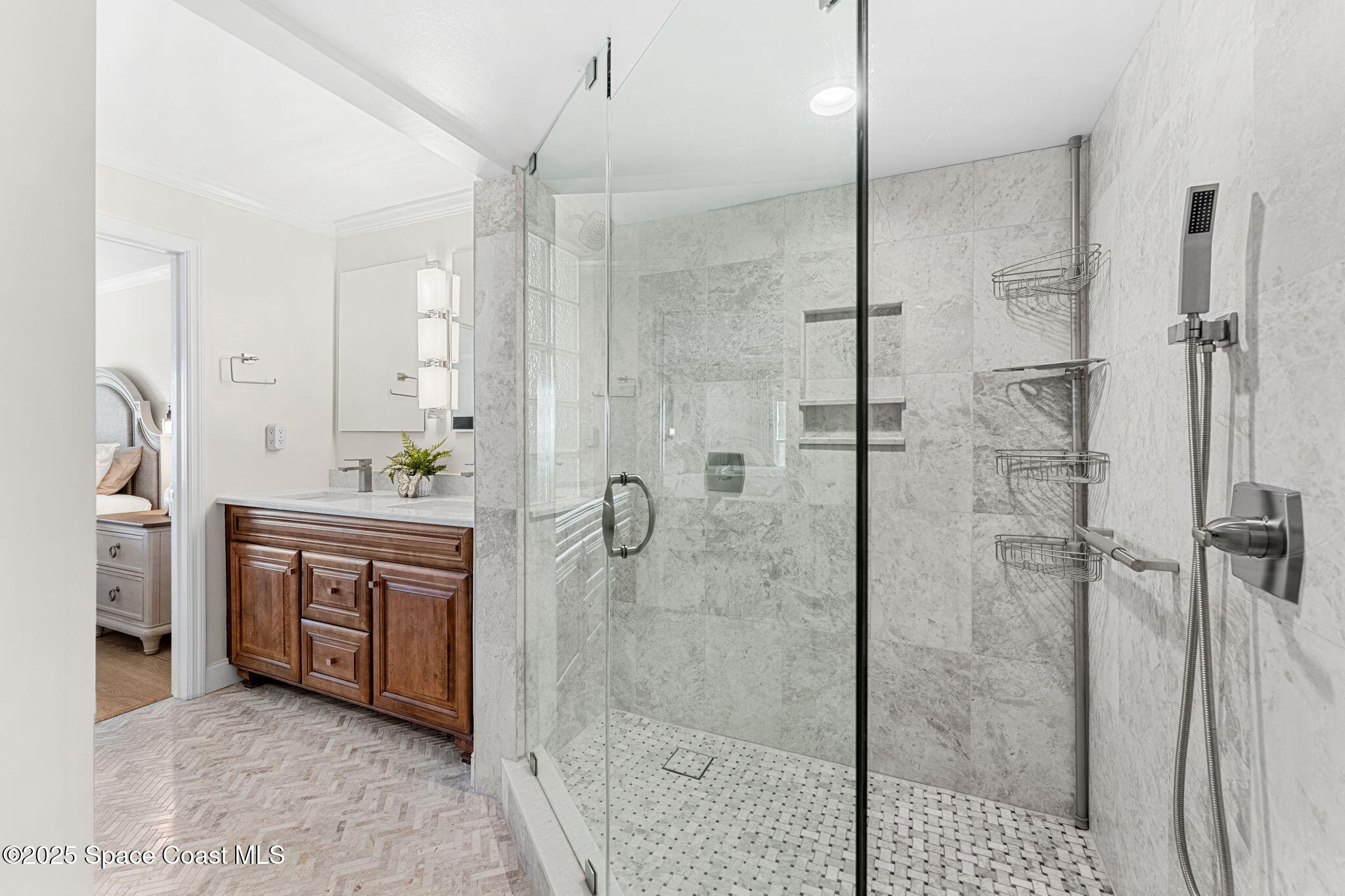3220 River Villa Way, 114