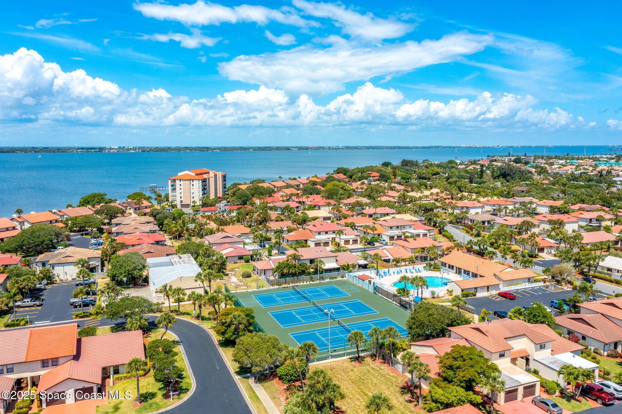 3220 River Villa Way, 114