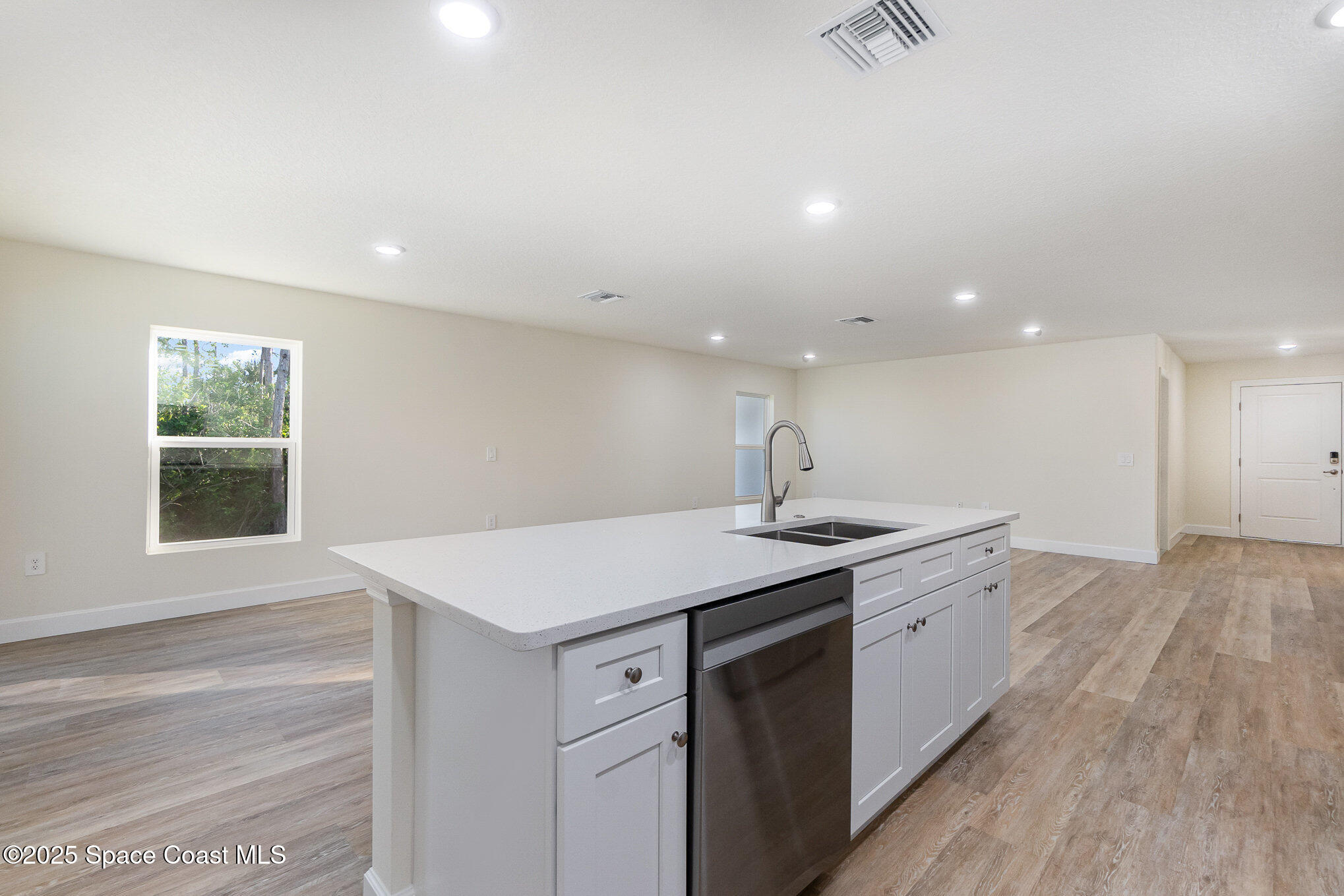 2287 Santa Maria Avenue SE