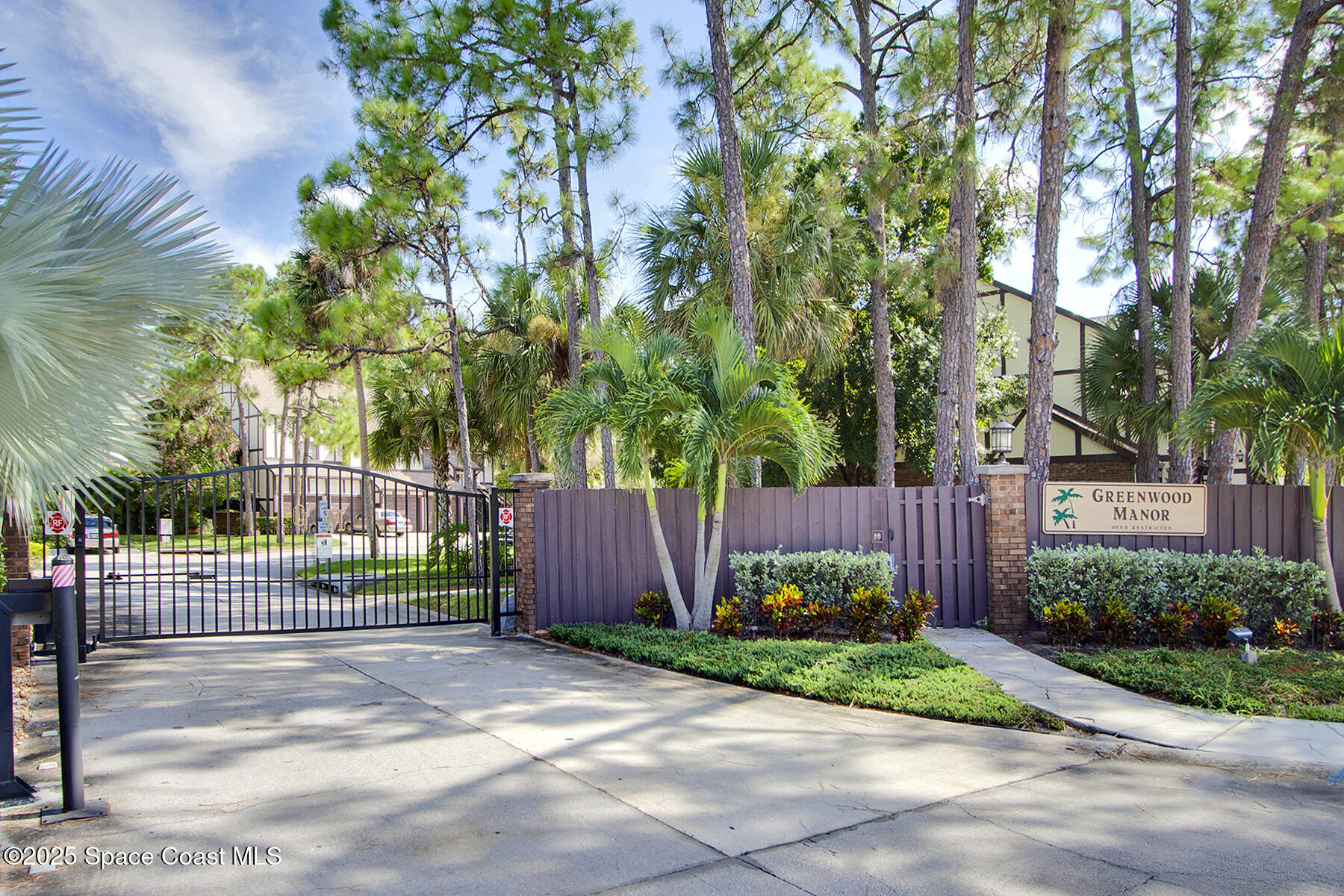 787 Greenwood Manor Circle, 14