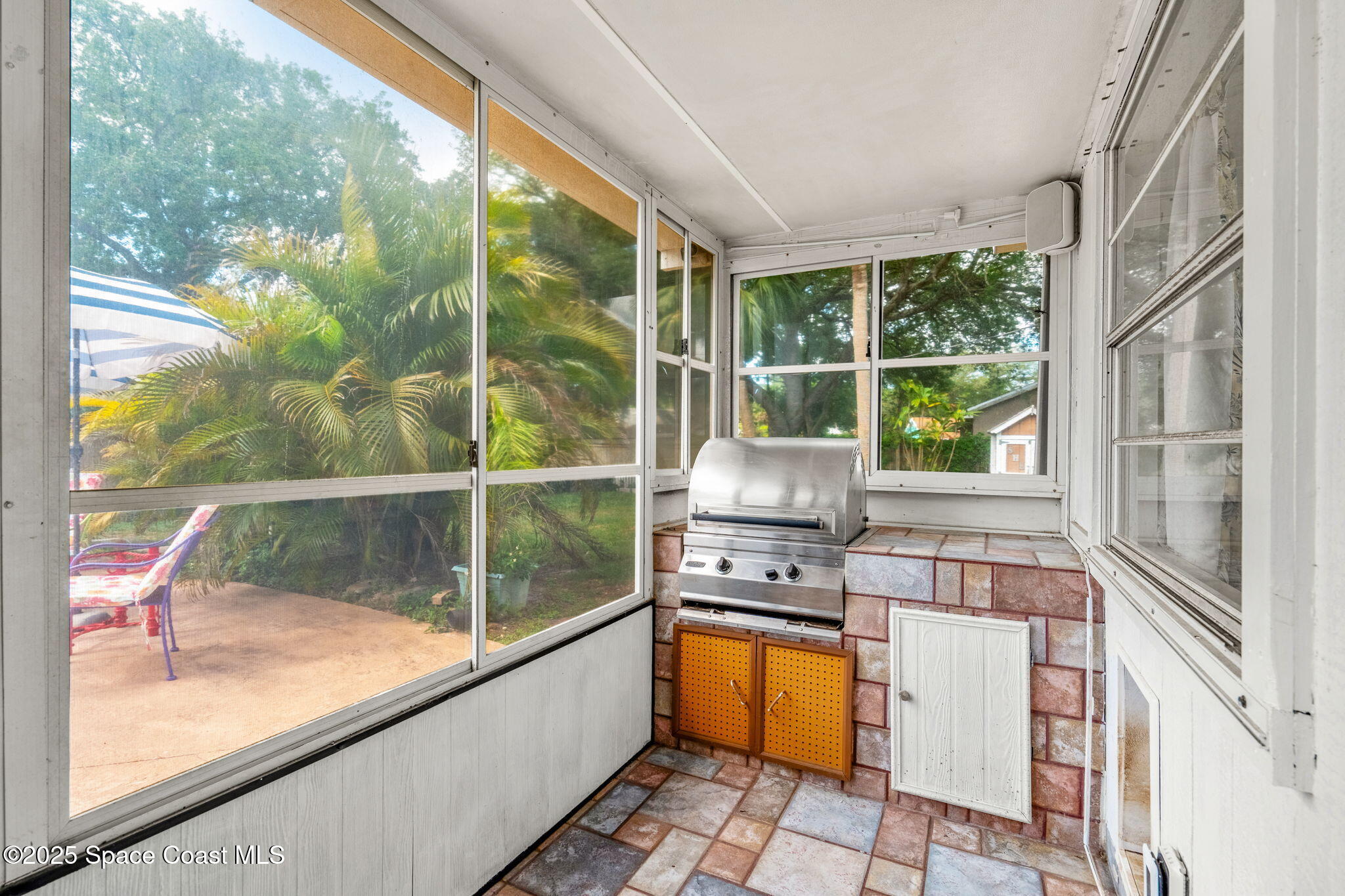 1201 Buffing Circle SE