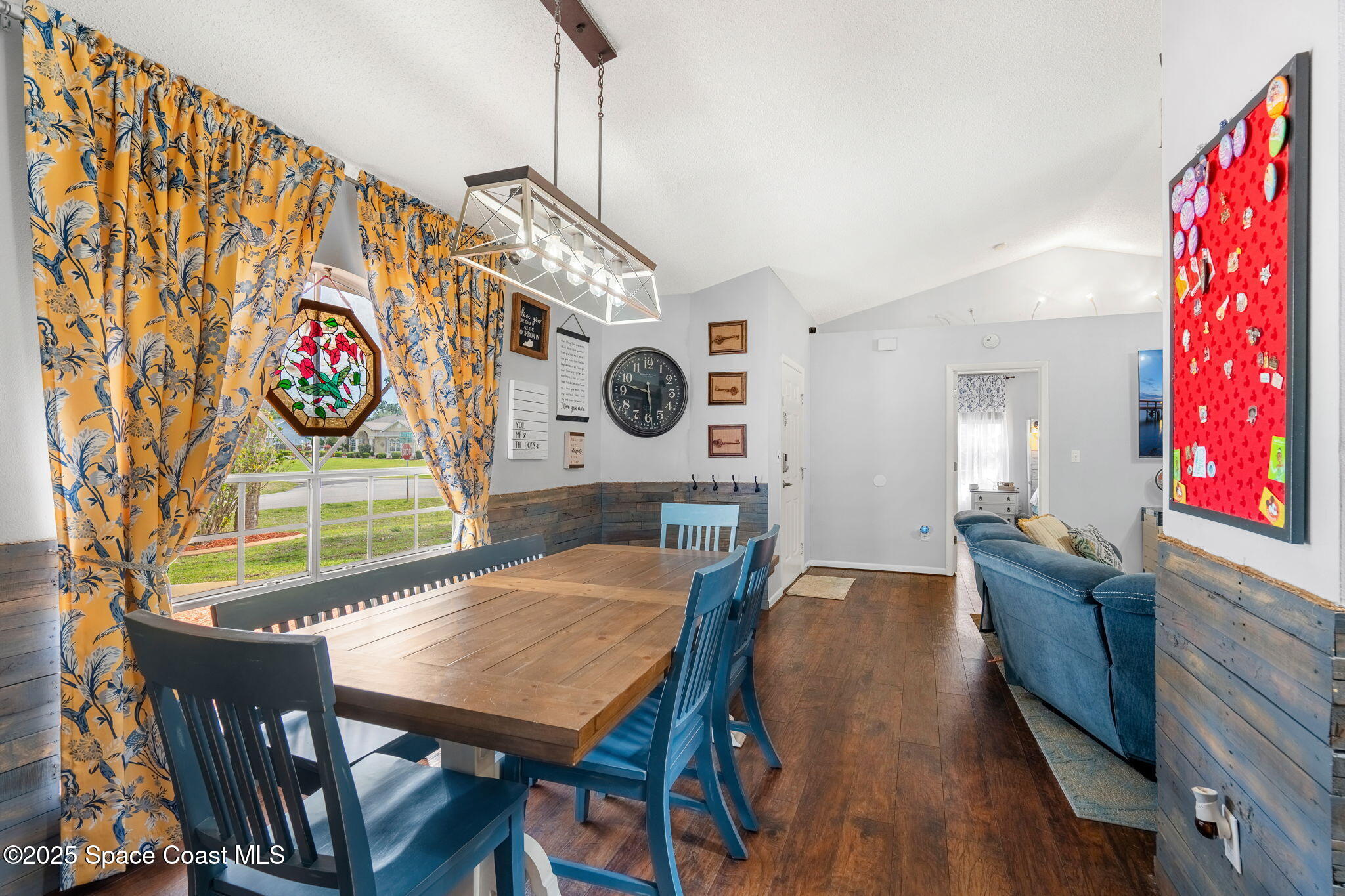 1201 Buffing Circle SE