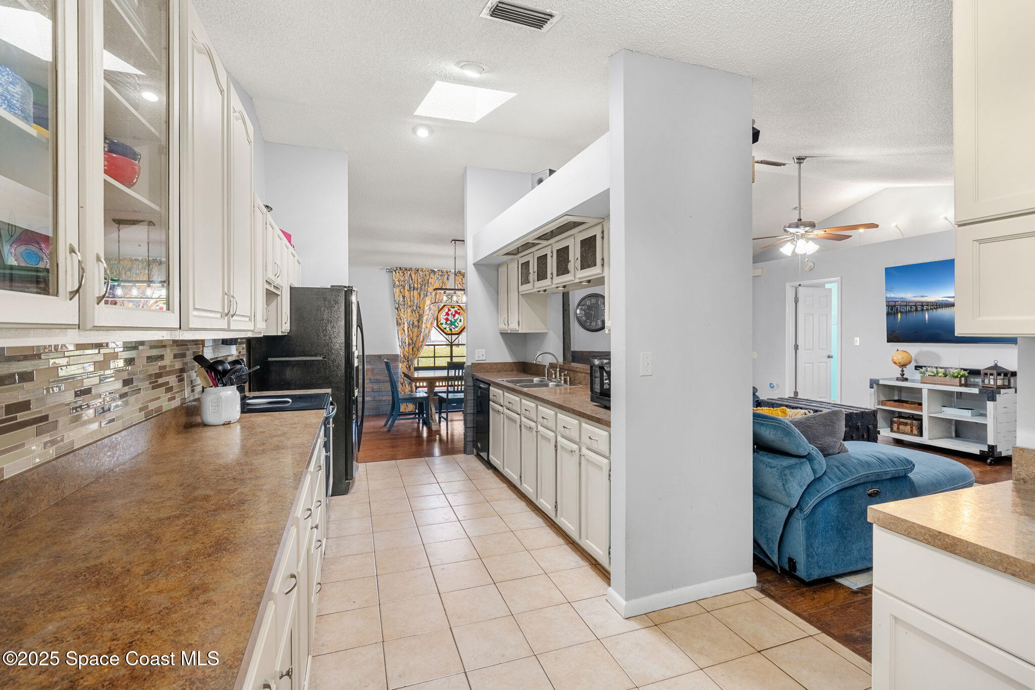 1201 Buffing Circle SE