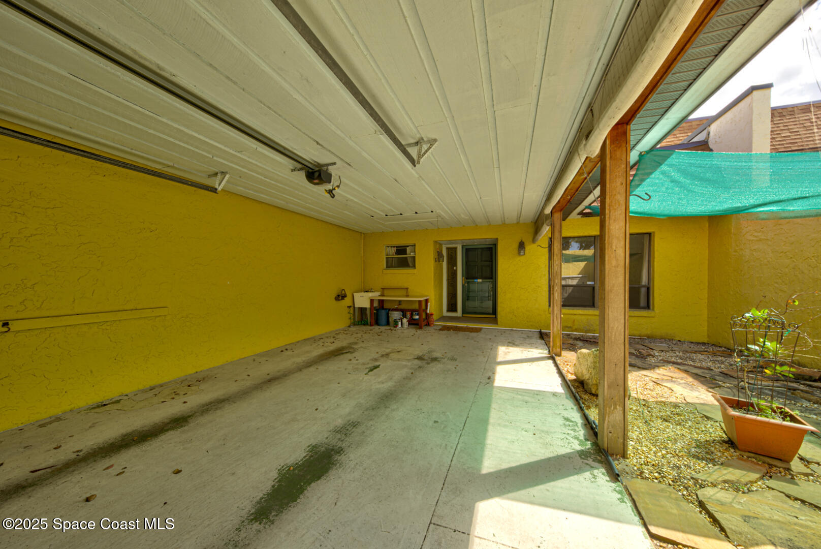 1903 Harrison Street, 203
