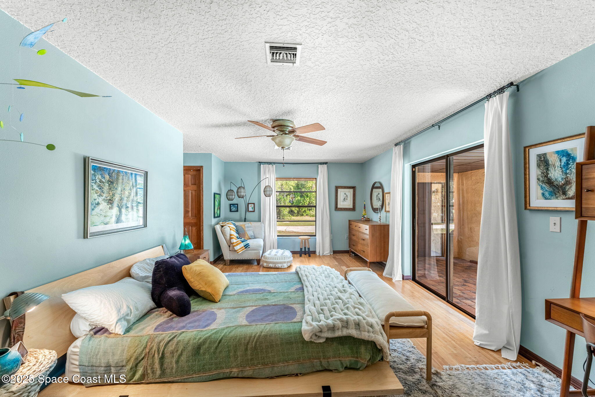 1475 S Oaks Drive