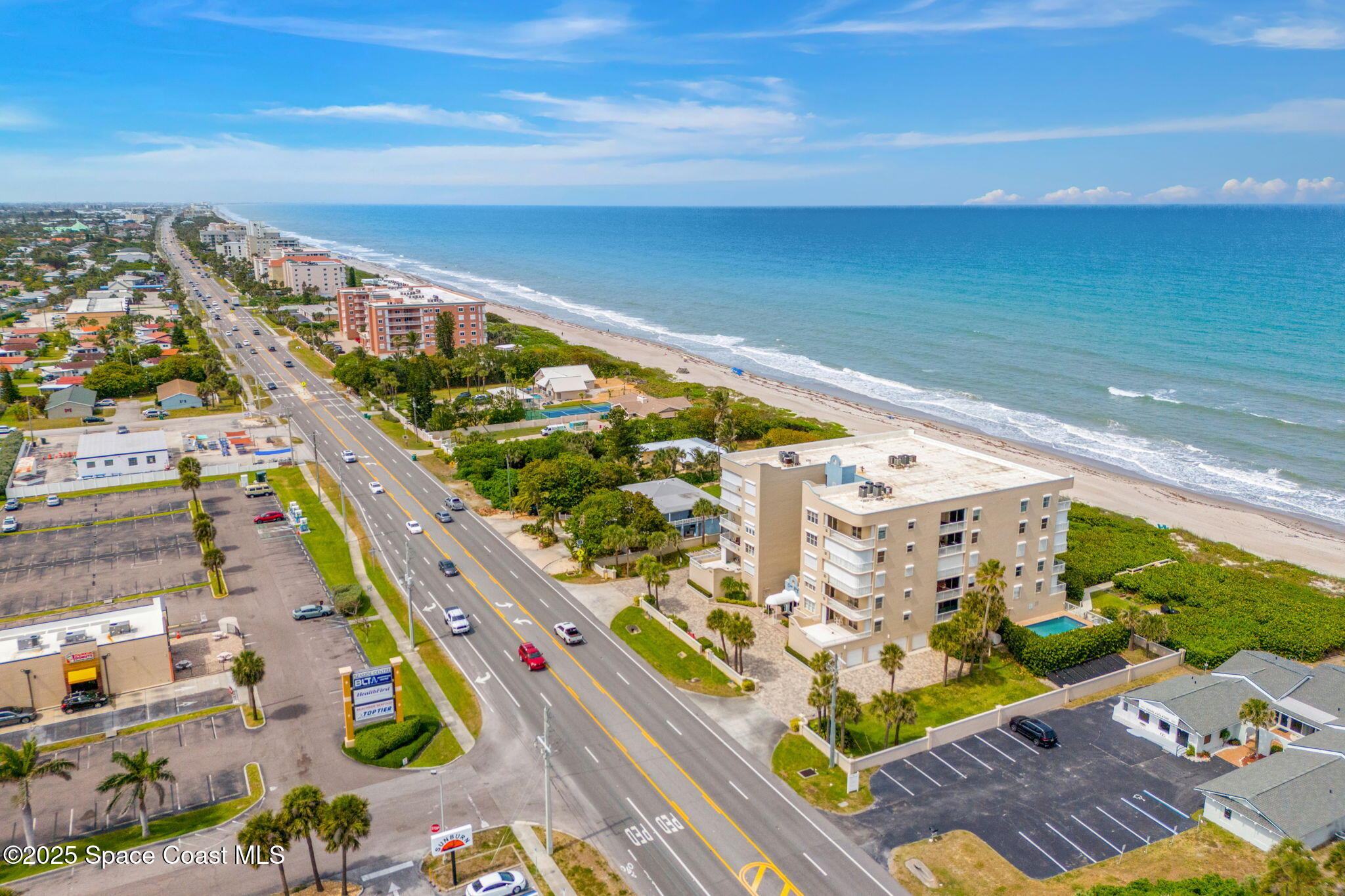 1177 N Highway A1a, 402