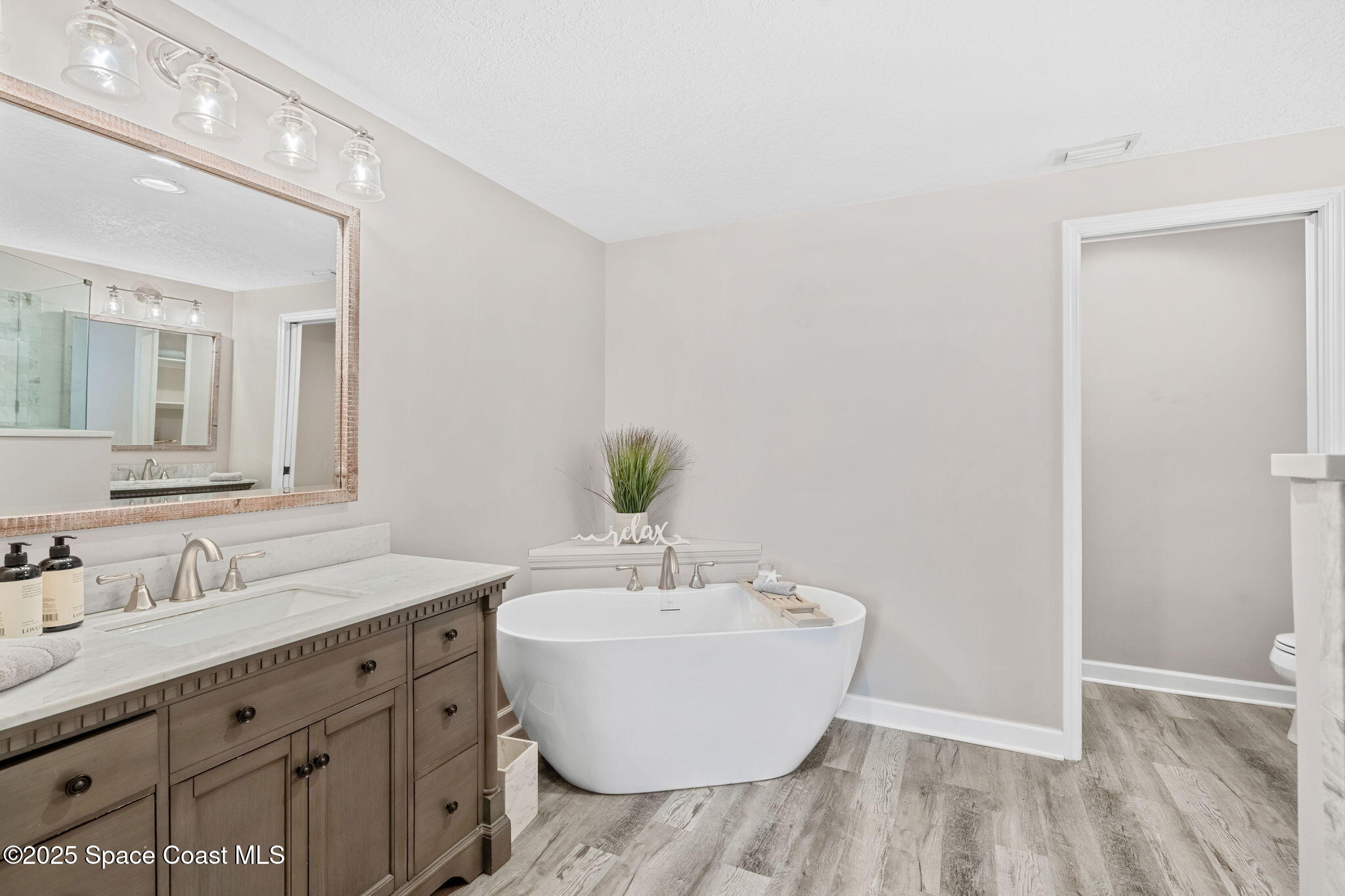 1177 N Highway A1a, 402