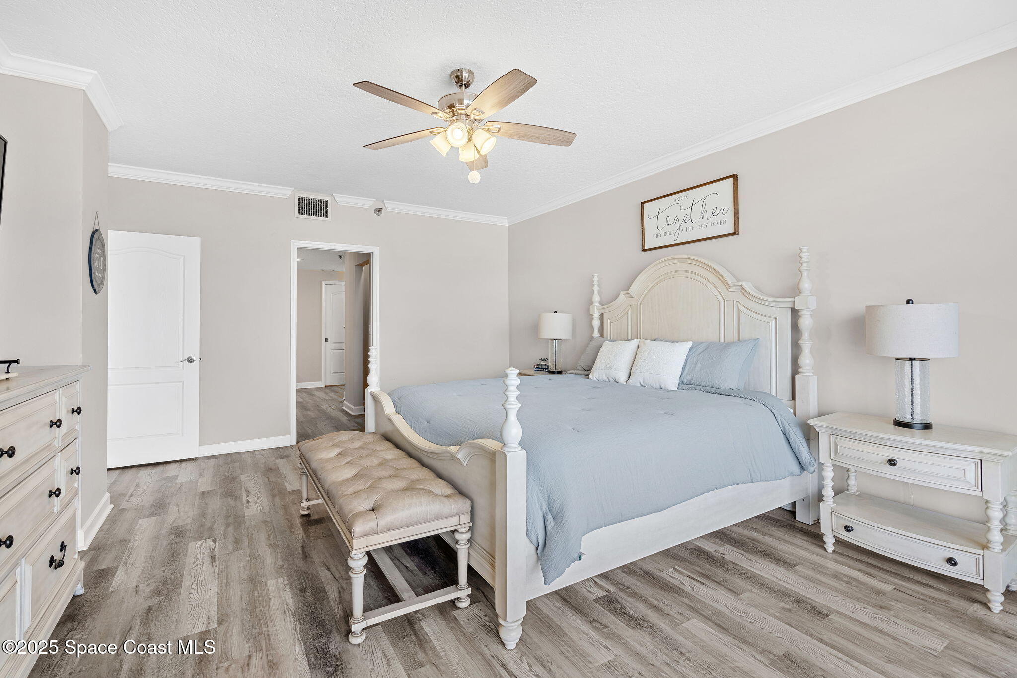 1177 N Highway A1a, 402