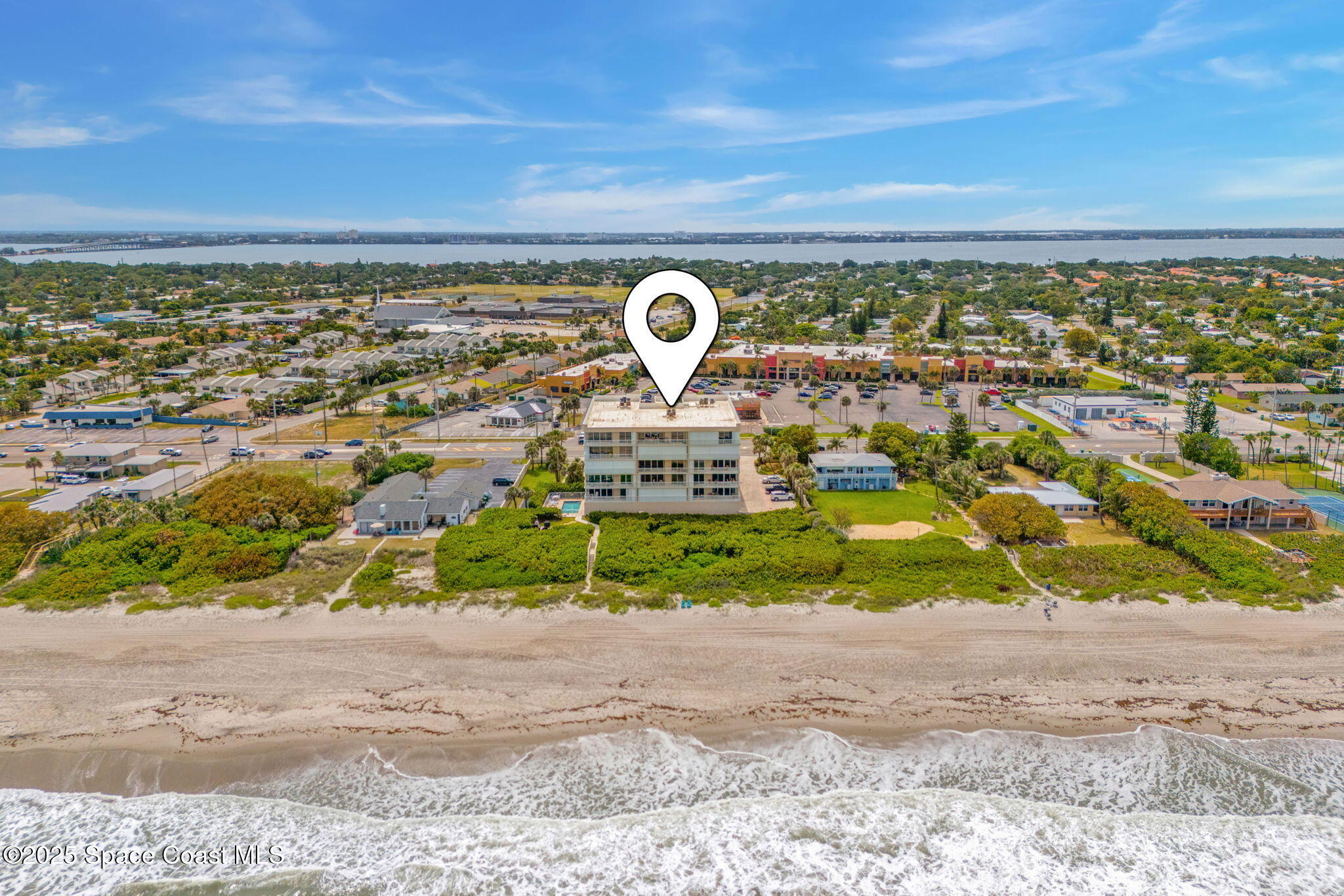 1177 N Highway A1a, 402