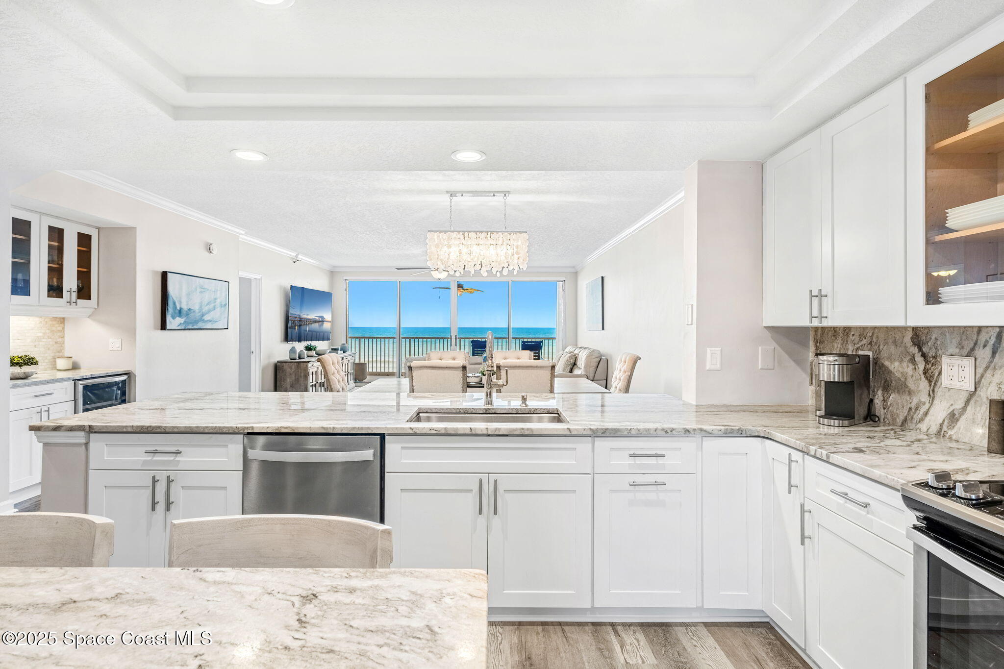 1177 N Highway A1a, 402