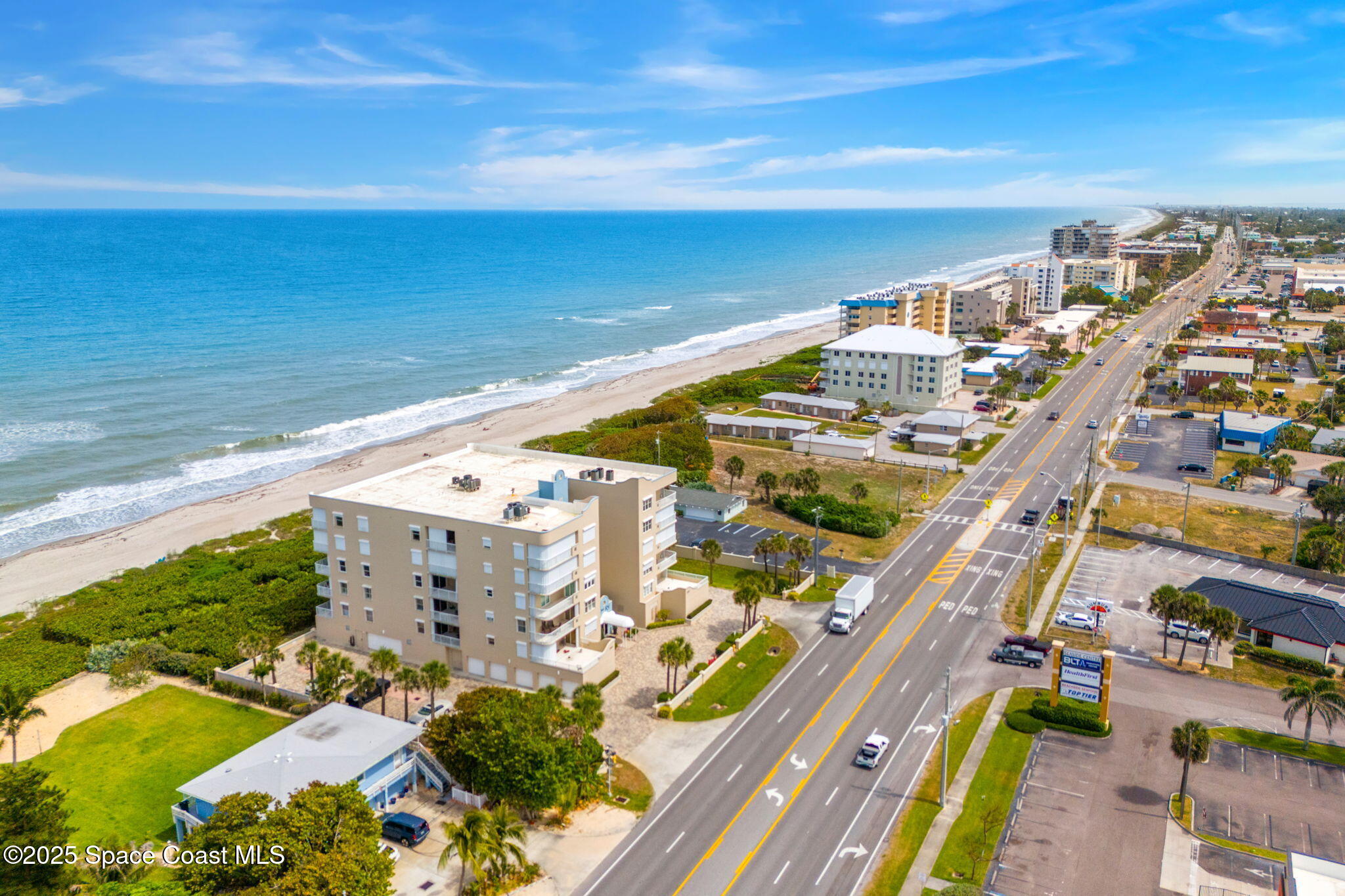 1177 N Highway A1a, 402