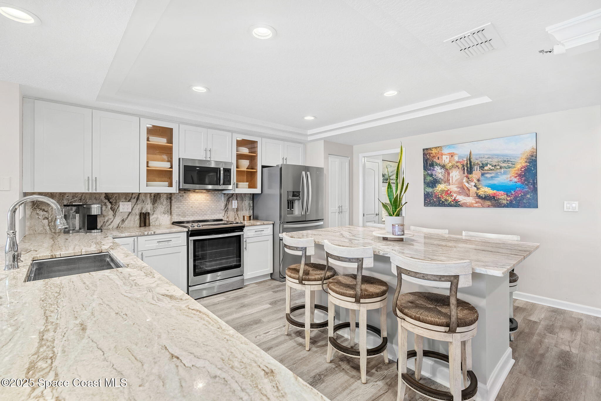 1177 N Highway A1a, 402