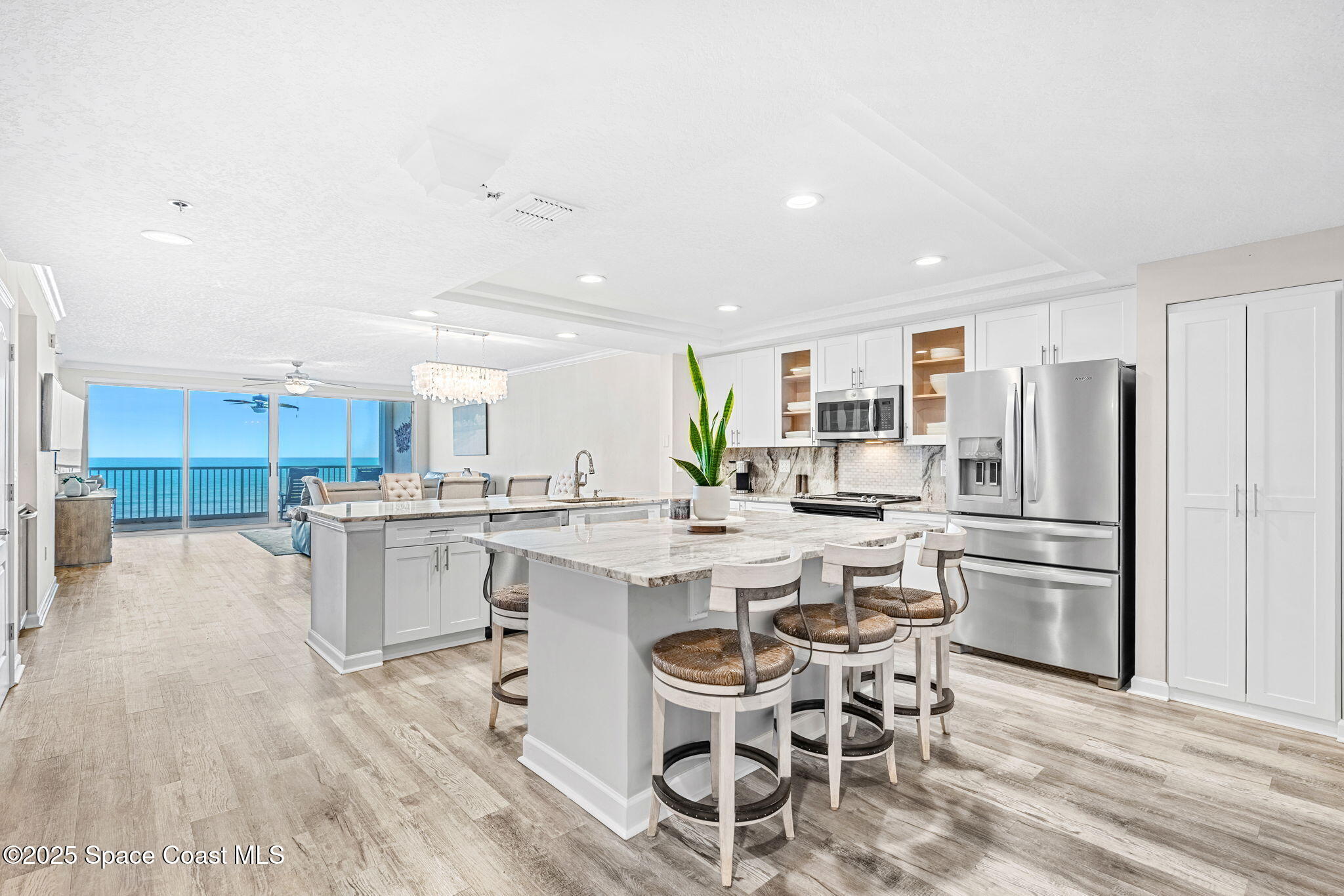 1177 N Highway A1a, 402