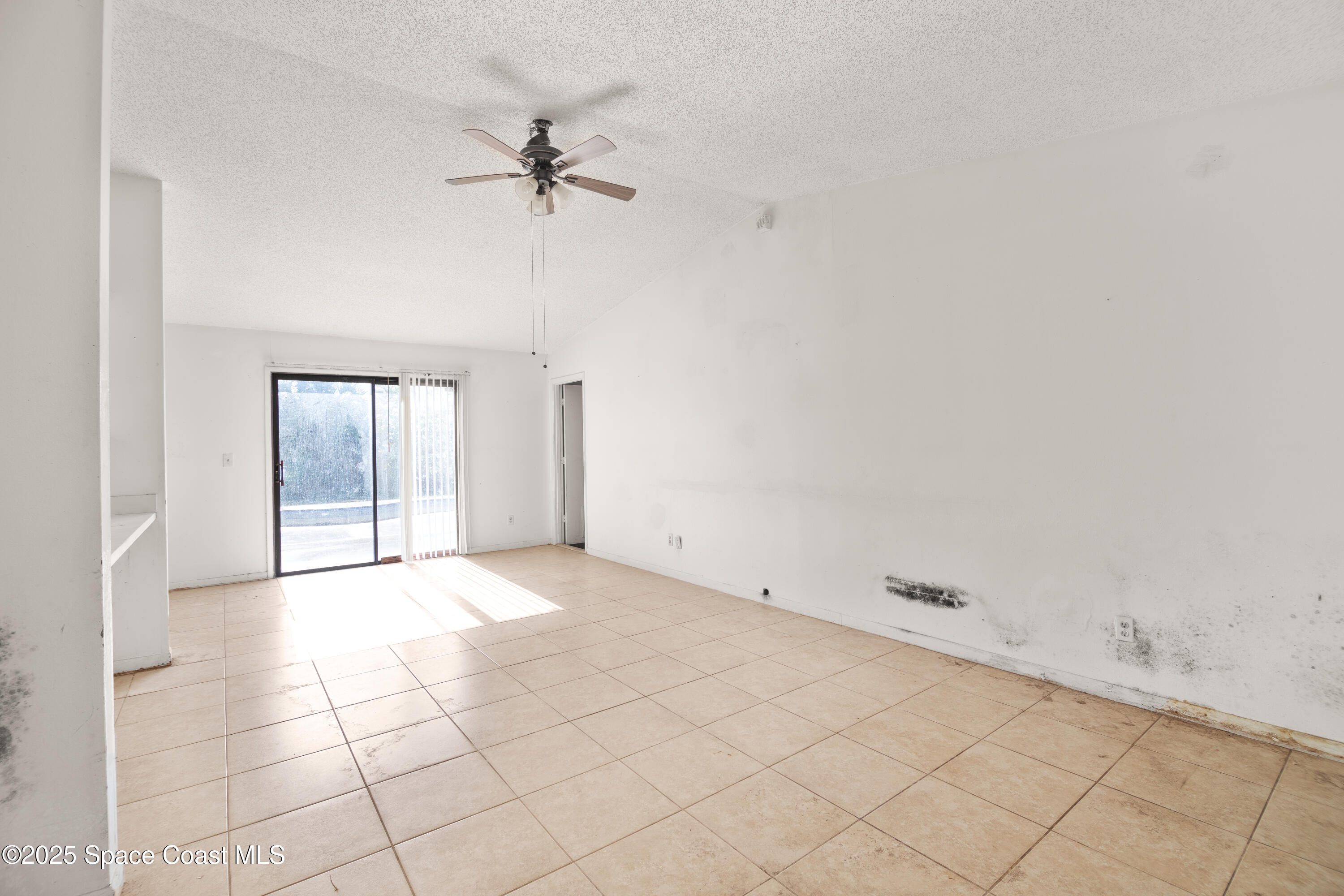 1099 Dusseldorf Avenue NW