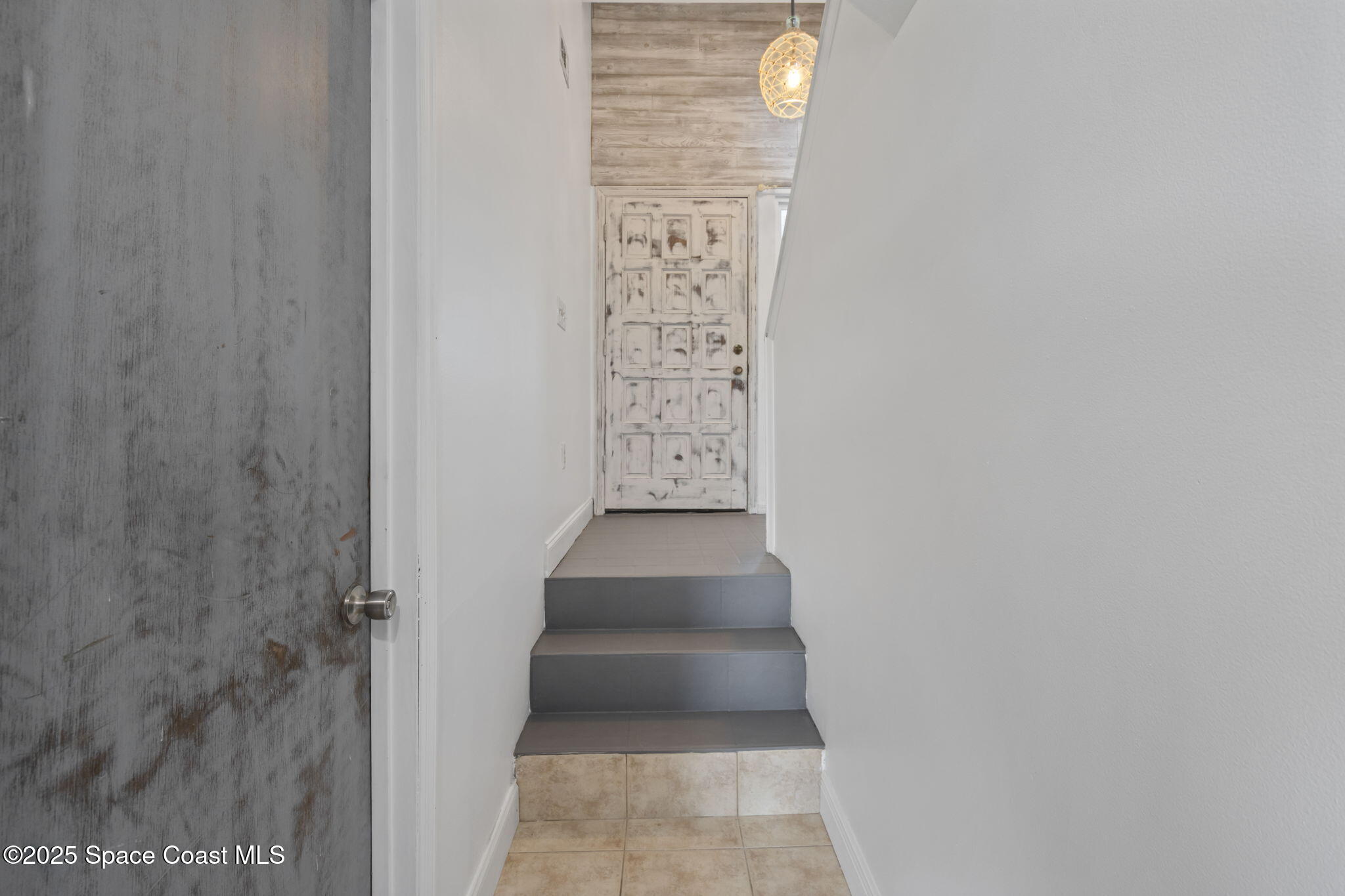 2589 S Highway A1a, 105