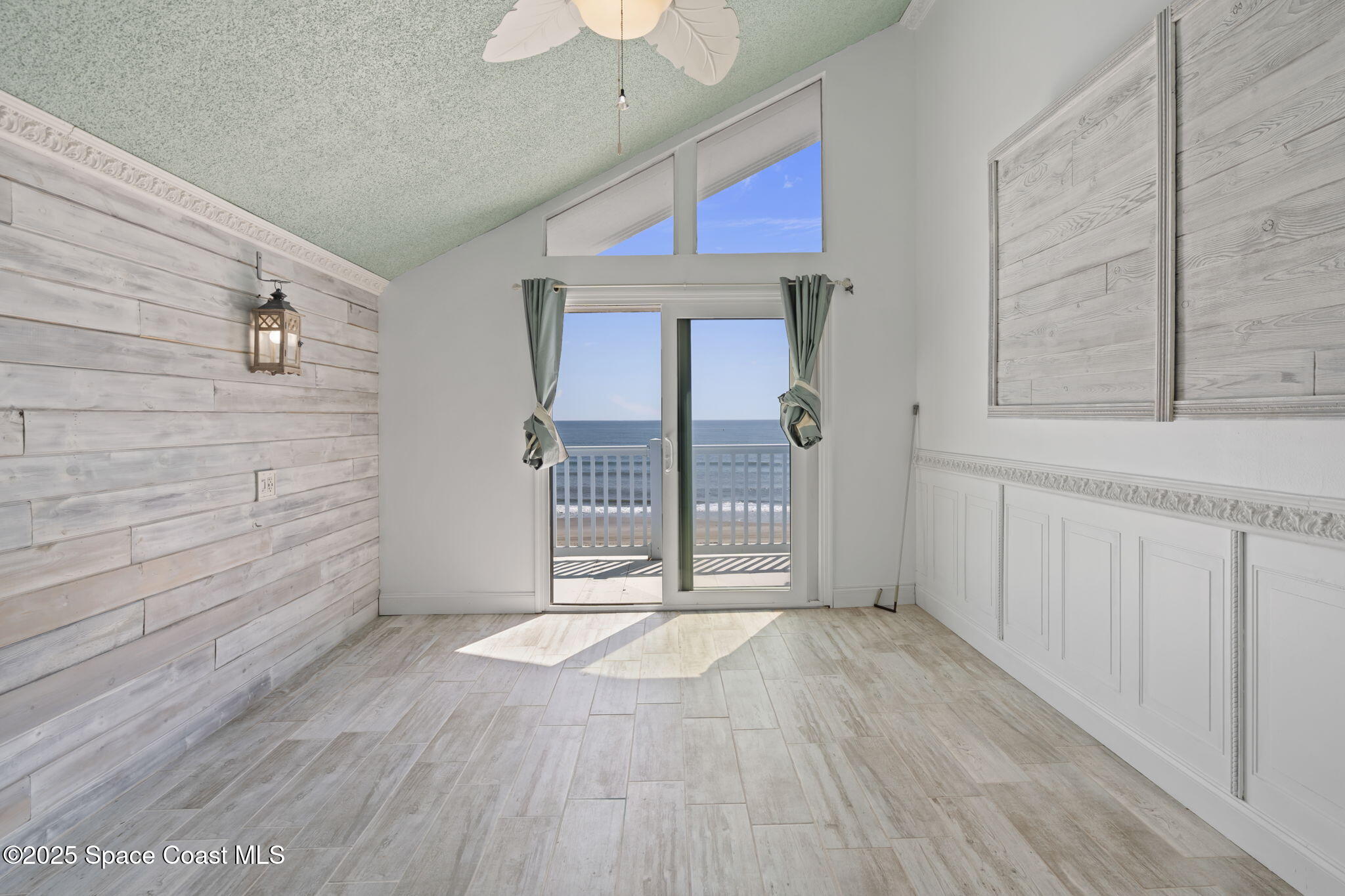 2589 S Highway A1a, 105